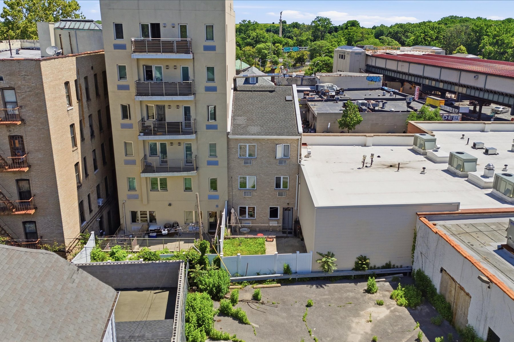  2011 Colonial Avenue, Bronx, NY, 10461 - 物件實景