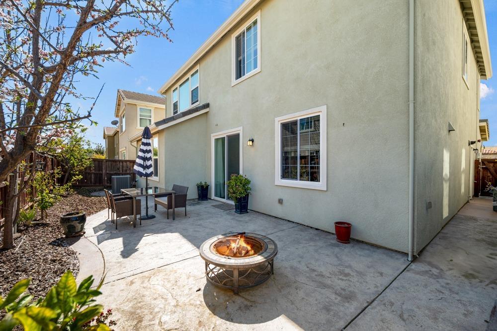 Woodland, California, 95776, United States, 4 Bedrooms Bedrooms, ,3 BathroomsBathrooms,Residential,For Sale,1939762
