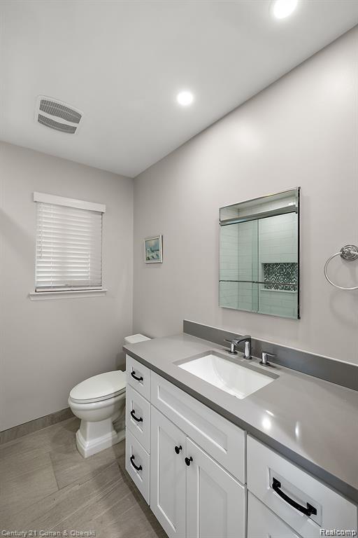 Livonia, Michigan, 48152, United States, 3 Bedrooms Bedrooms, ,3 BathroomsBathrooms,Residential,For Sale,1980110