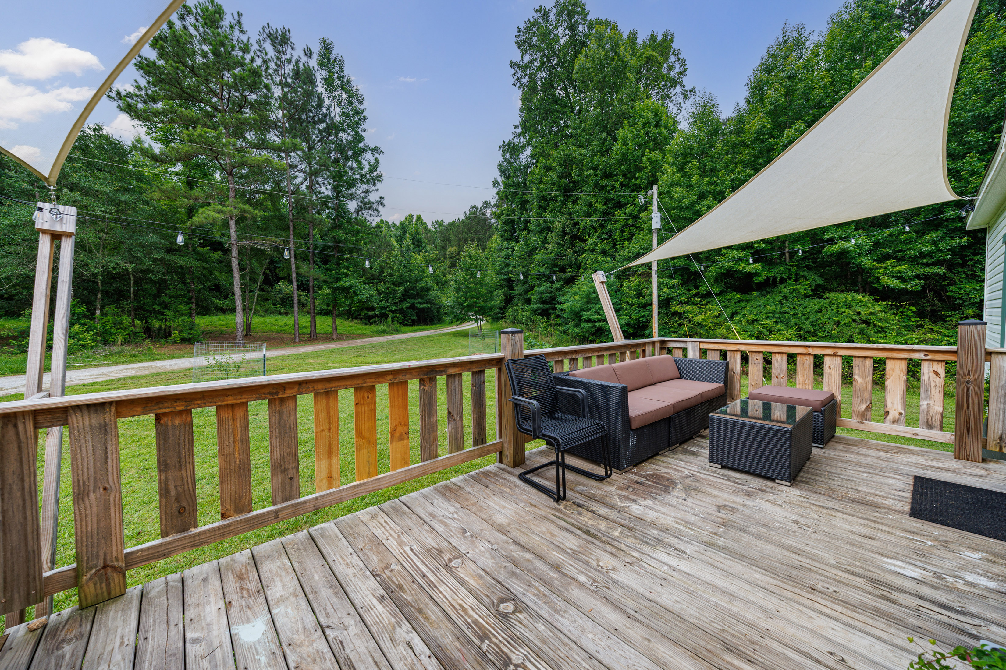  Completely Refreshed Home on Five Private Acres - 物件實景