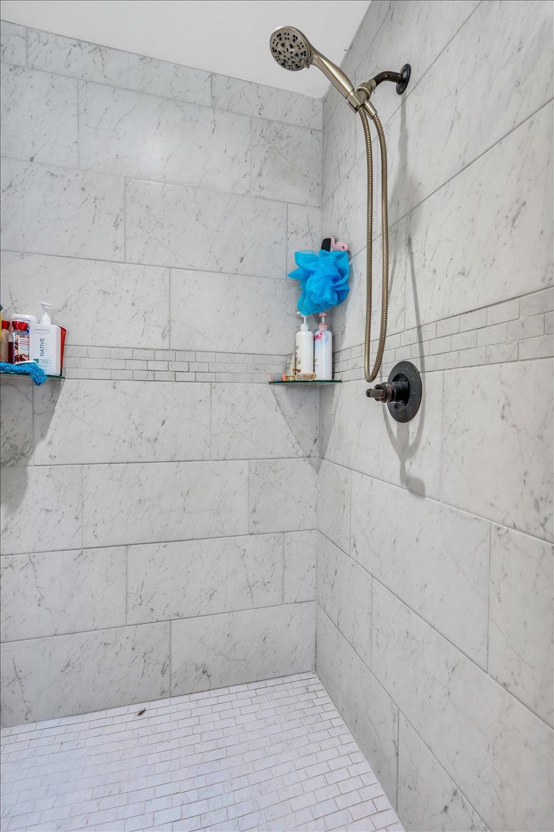 Manchester, Tennessee, 37355, United States, 3 Bedrooms Bedrooms, ,2 BathroomsBathrooms,Residential,For Sale,2007500