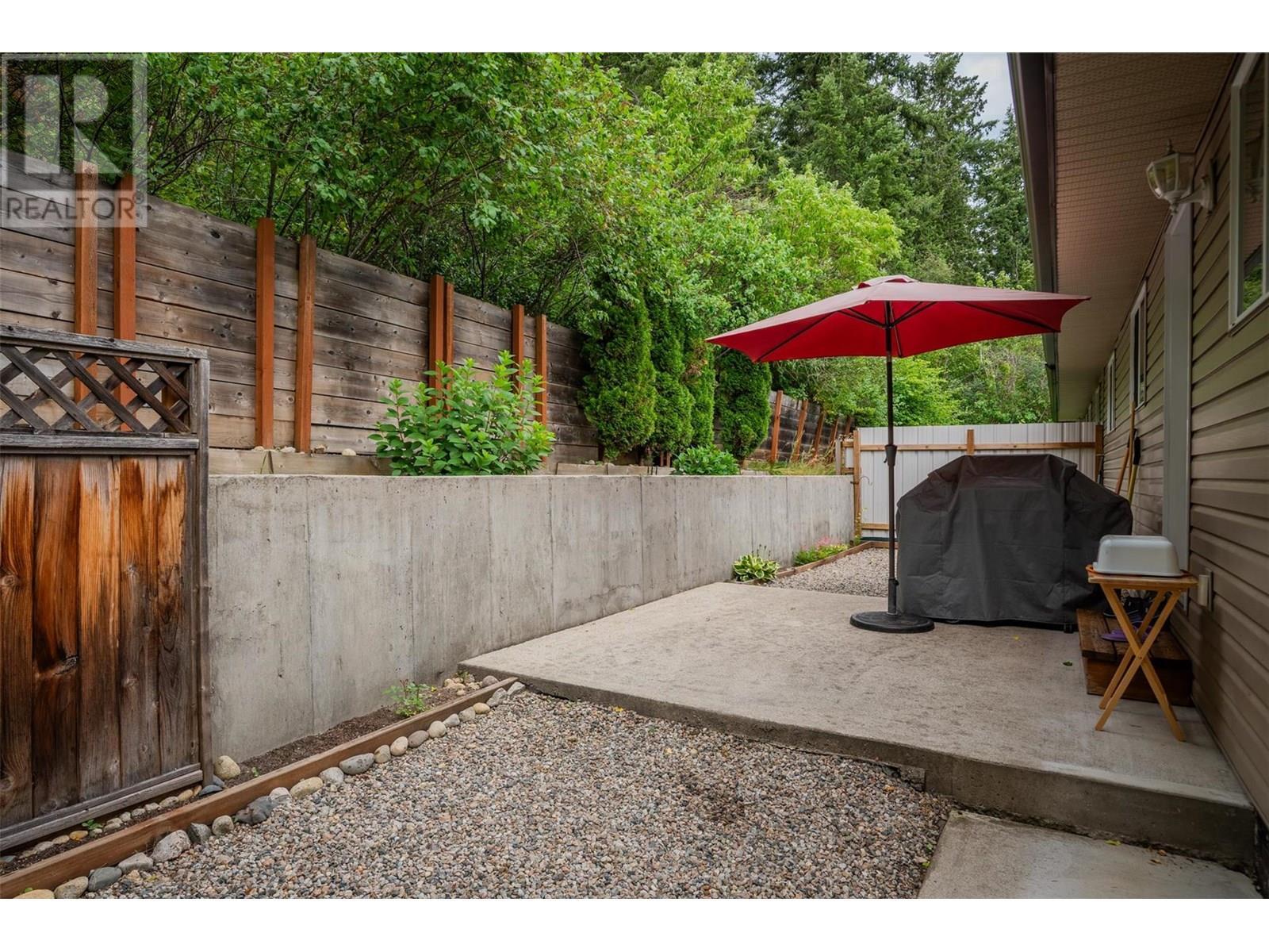 CASTLEGAR, British Columbia, V1N 1J7, CA, 3 Bedrooms Bedrooms, ,2 BathroomsBathrooms,Residential,For Sale,1913084
