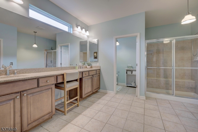 Franklin Twp., New Jersey, 08873, United States, 3 Bedrooms Bedrooms, ,2 BathroomsBathrooms,Residential,For Sale,1926291