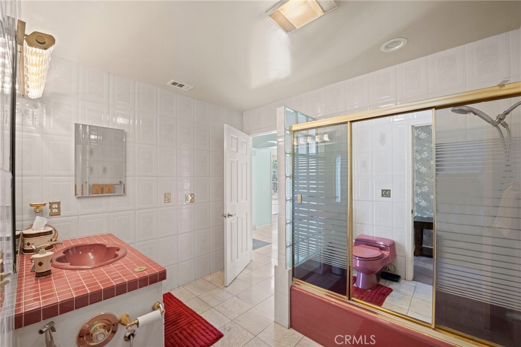 Hemet, California, 92544, United States, 5 Bedrooms Bedrooms, ,4 BathroomsBathrooms,Residential,For Sale,1896645