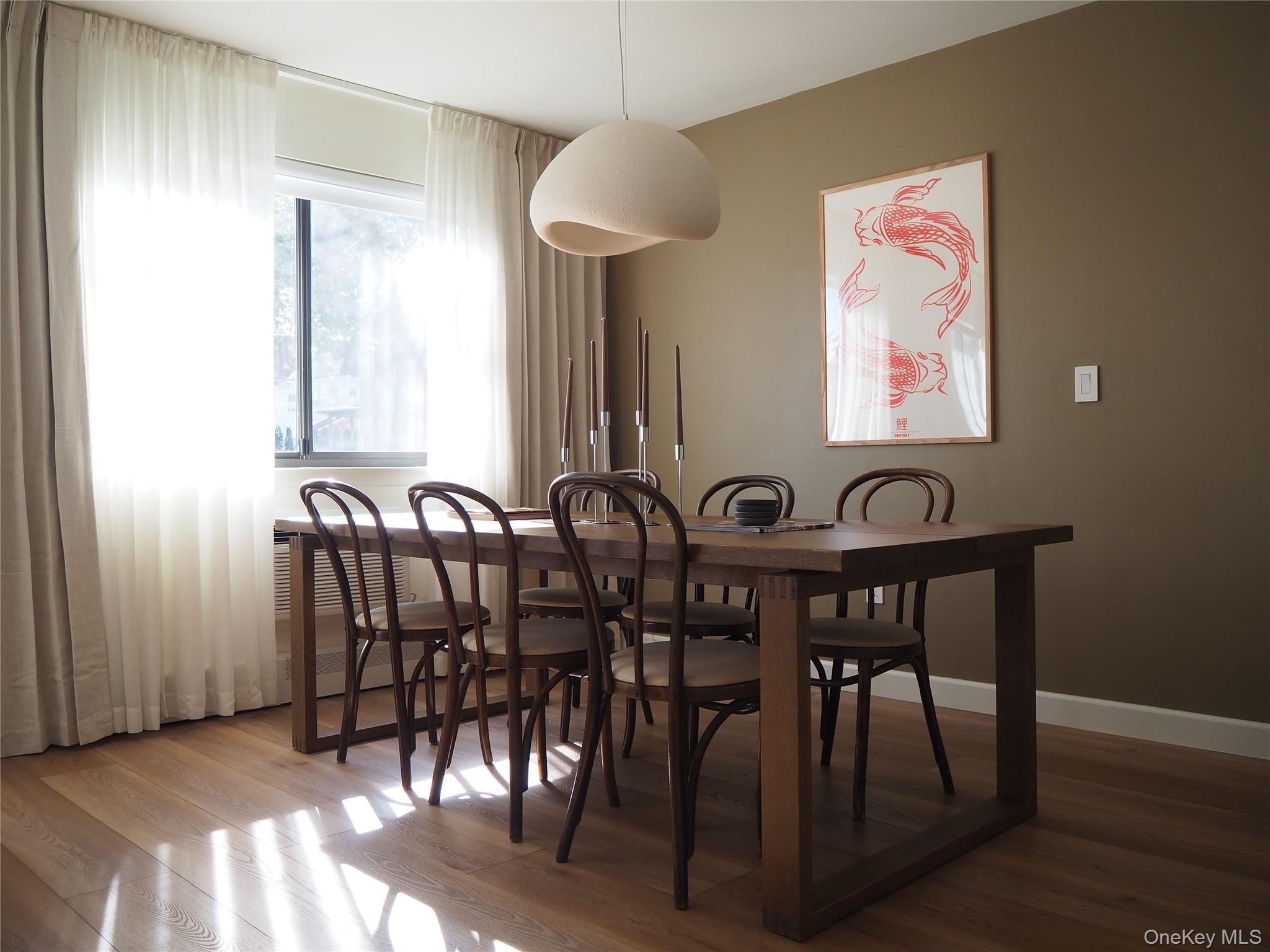 White Plains, New York, 10605, United States, 1 Bedroom Bedrooms, ,2 BathroomsBathrooms,Residential,For Sale,1988254