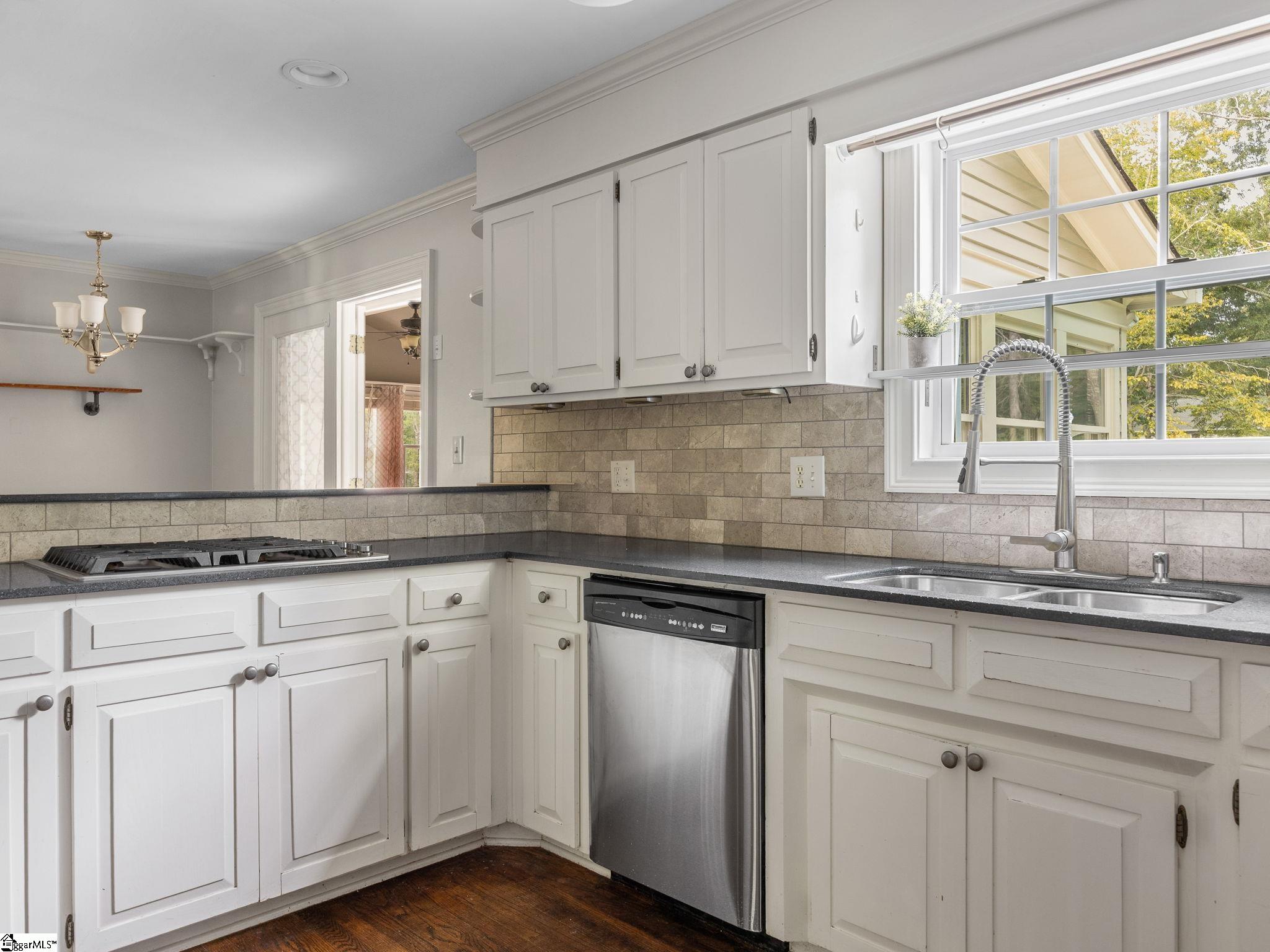 Spartanburg, South Carolina, 29301, United States, 4 Bedrooms Bedrooms, ,3 BathroomsBathrooms,Residential,For Sale,1950138