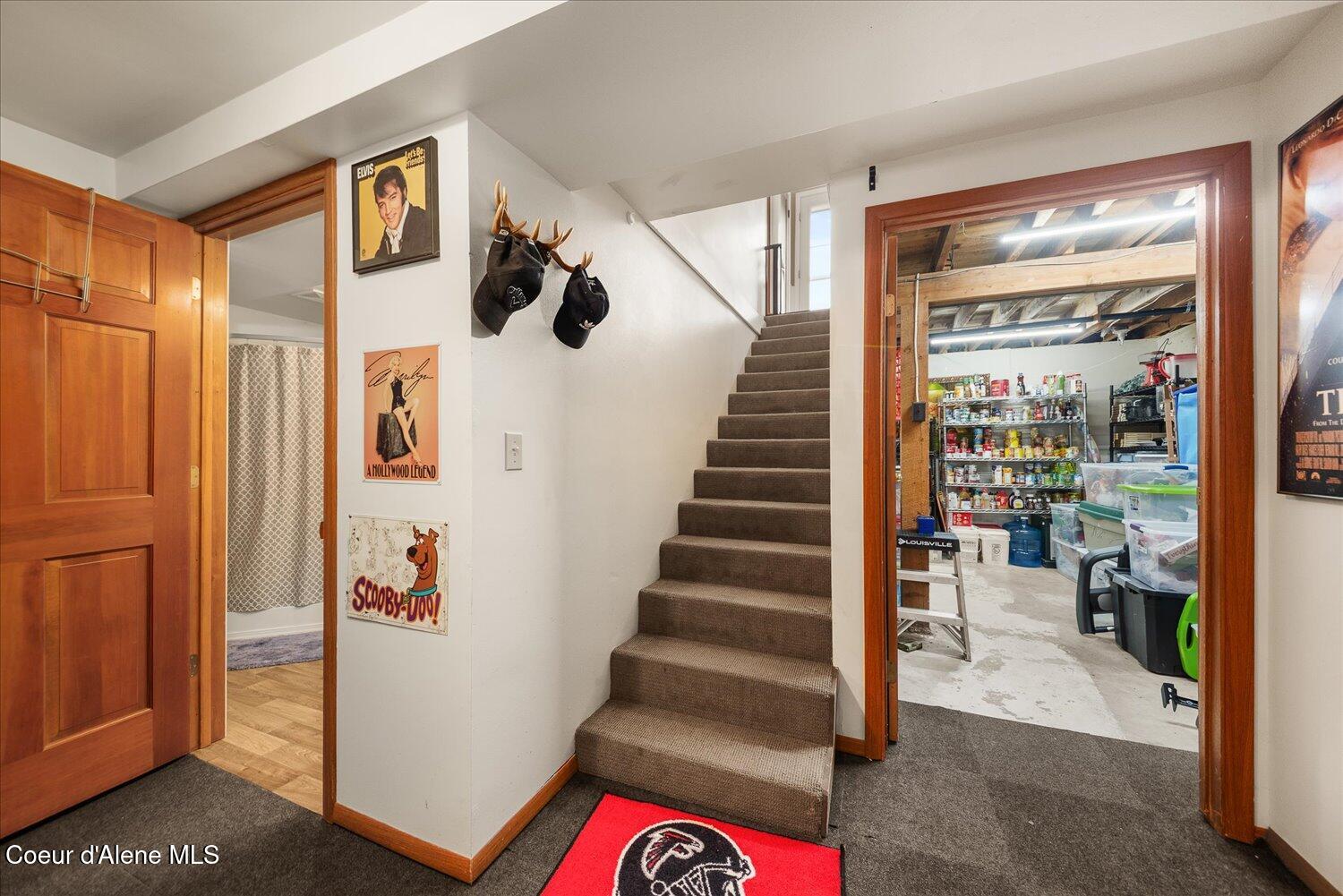 Metaline Falls, Washington, 99153, United States, 5 Bedrooms Bedrooms, ,3 BathroomsBathrooms,Residential,For Sale,1980097