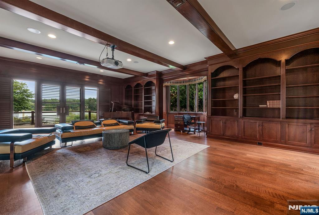 Franklin Lakes, New Jersey, 07417, United States, 6 Bedrooms Bedrooms, ,7 BathroomsBathrooms,Residential,For Sale,1903757