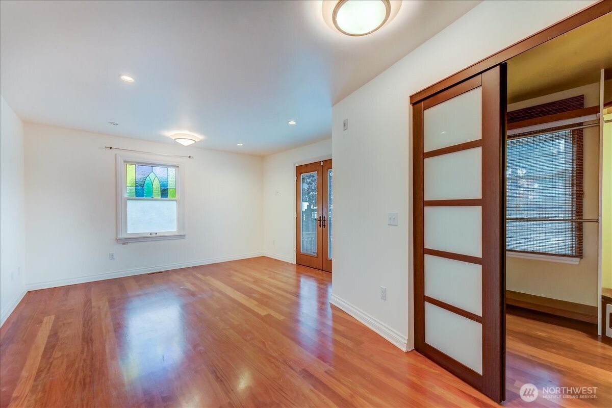 Sumner, Washington, 98390, United States, 4 Bedrooms Bedrooms, ,3 BathroomsBathrooms,Residential,For Sale,1992043