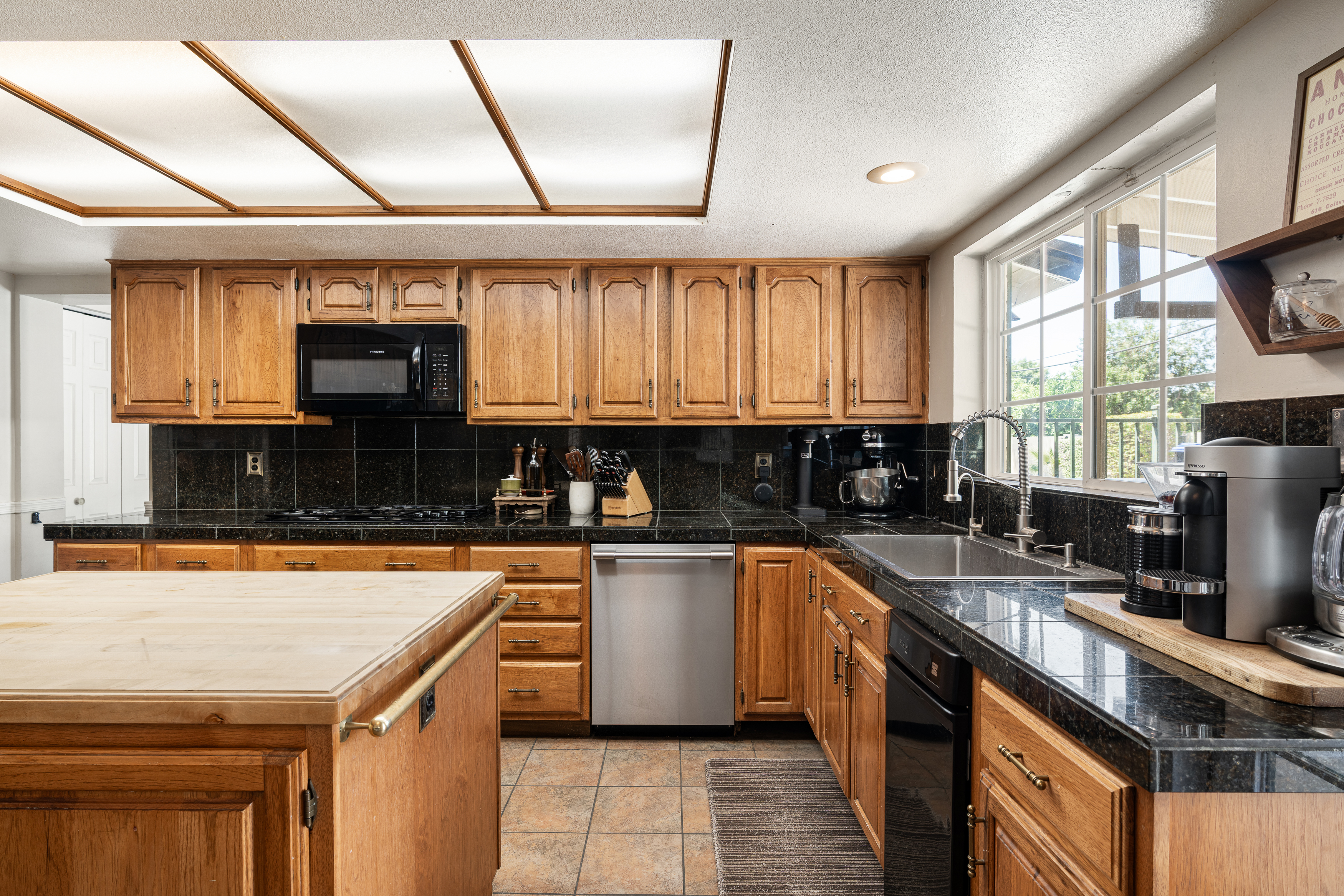  7540 N 7th Avenue  Phoenix, AZ - 物件實景