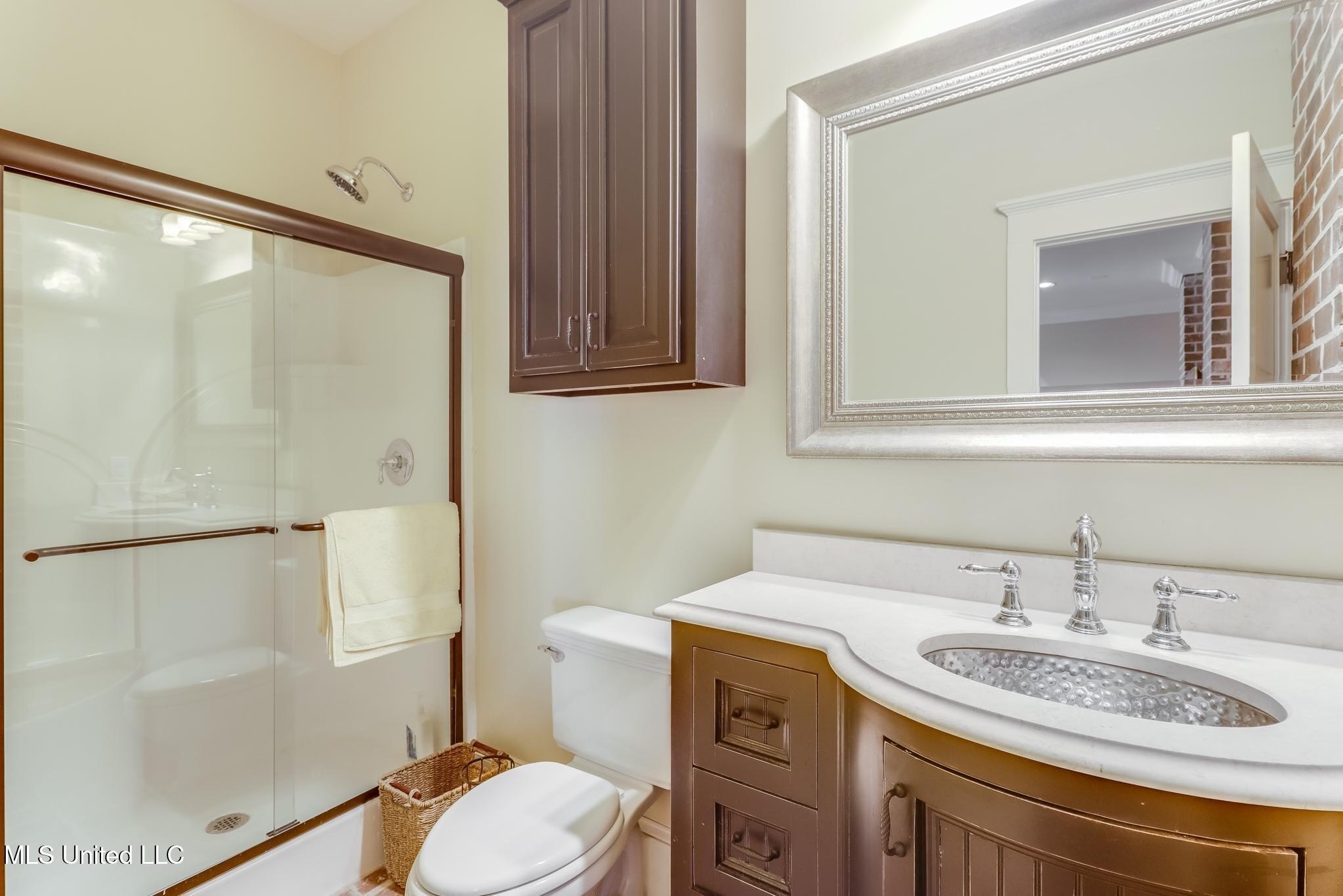 Pascagoula, Mississippi, 39581, United States, 5 Bedrooms Bedrooms, ,6 BathroomsBathrooms,Residential,For Sale,1977278