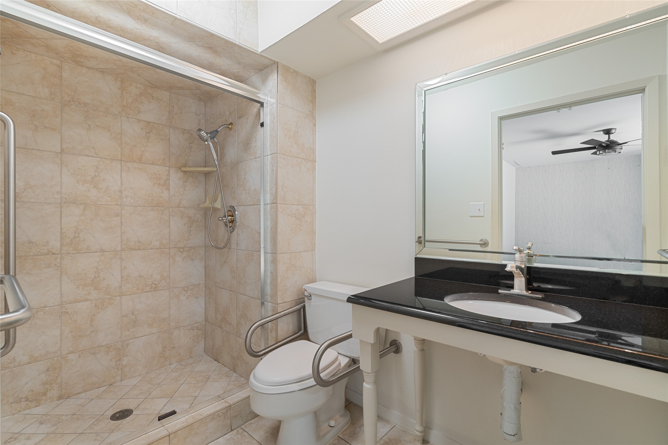 Dallas, Texas, 75244, United States, 4 Bedrooms Bedrooms, ,2 BathroomsBathrooms,Residential,For Sale,1991036