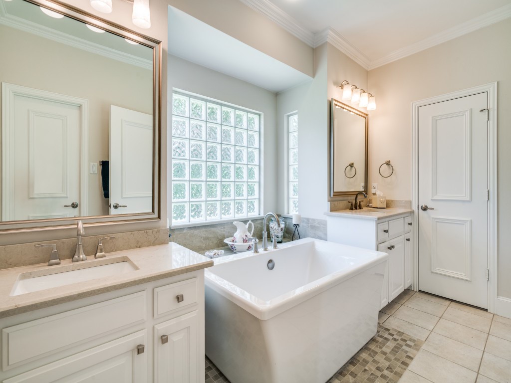 Rockwall, Texas, 75032, United States, 4 Bedrooms Bedrooms, ,4 BathroomsBathrooms,Residential,For Sale,1876549