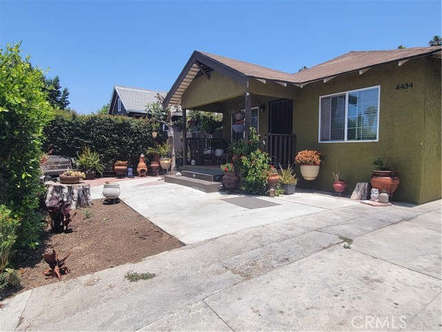 Los Angeles, California, 90011, United States, 3 Bedrooms Bedrooms, ,1 BathroomBathrooms,Residential,For Sale,1872402
