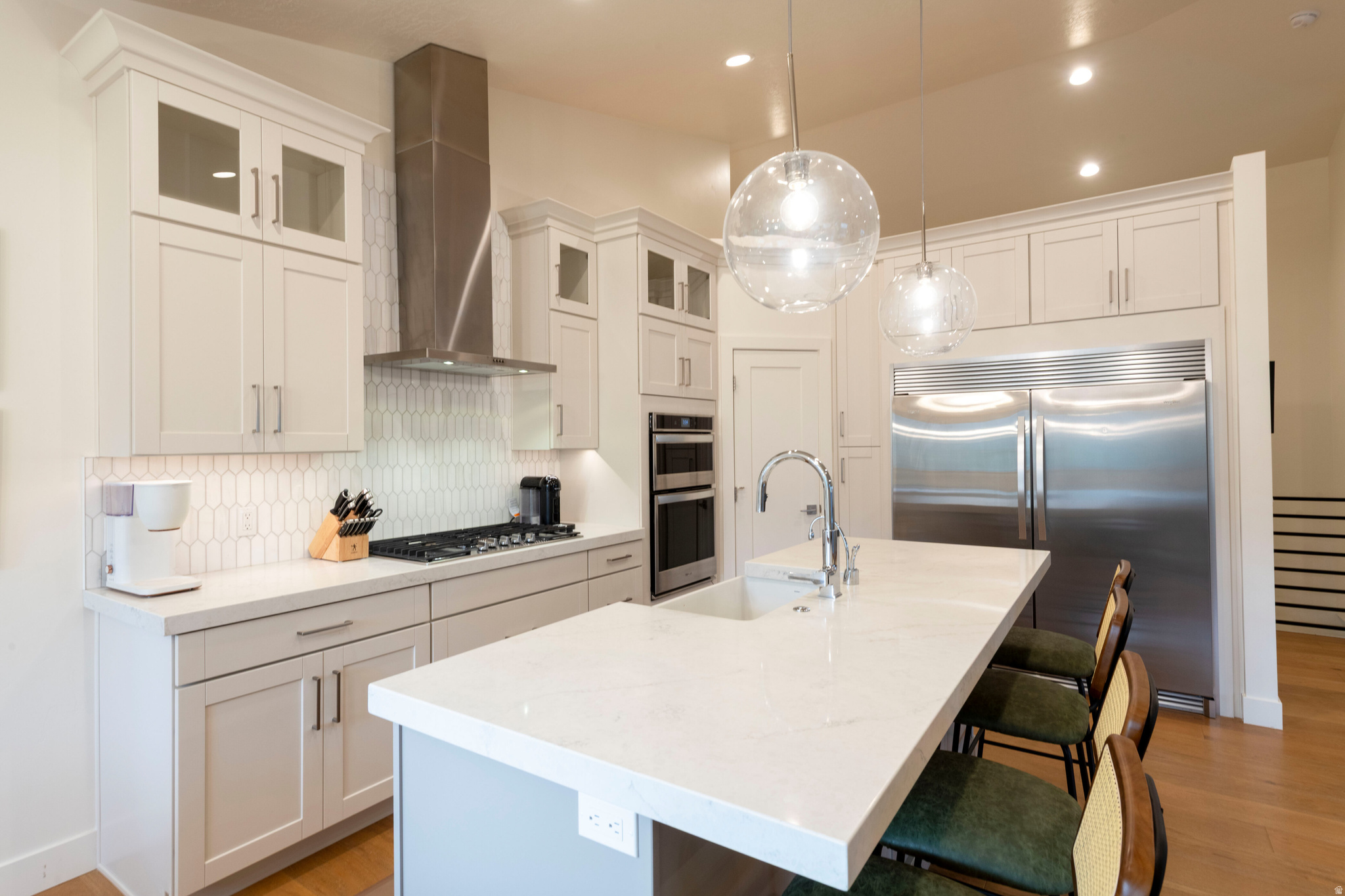 Holladay, Utah, 84117, United States, 4 Bedrooms Bedrooms, ,4 BathroomsBathrooms,Residential,For Sale,1991877