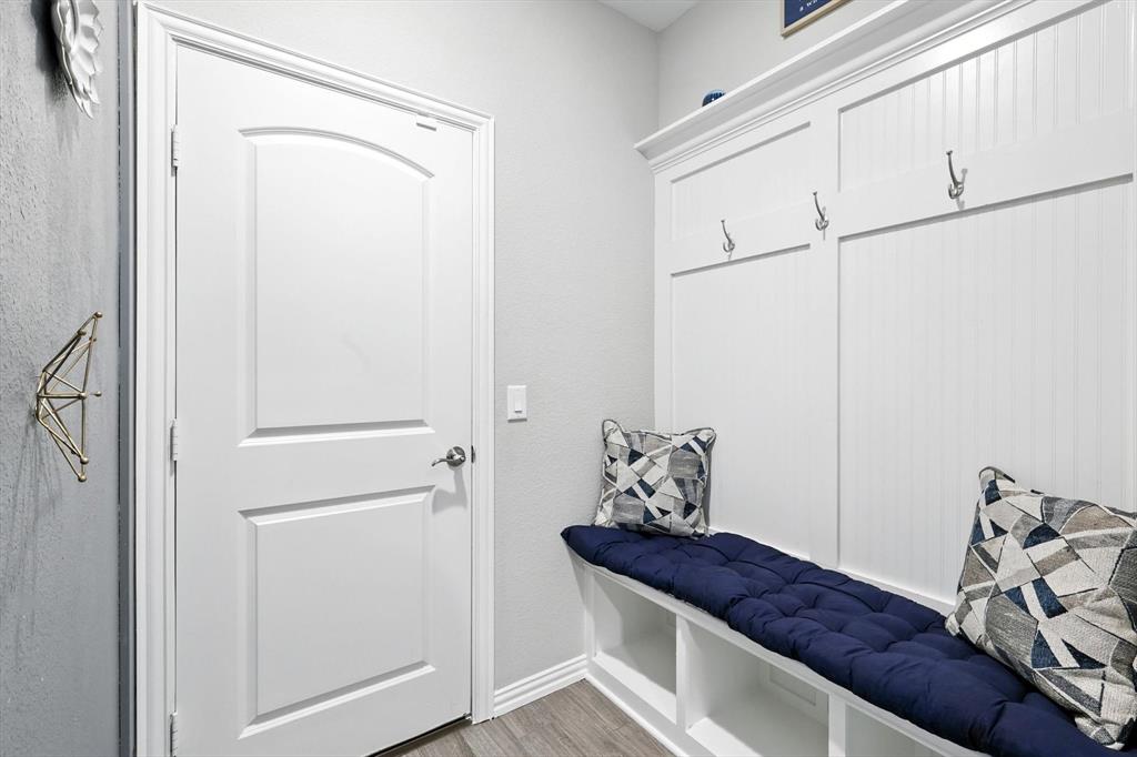 Oak Point, Texas, 75068, United States, 4 Bedrooms Bedrooms, ,3 BathroomsBathrooms,Residential,For Sale,1976023