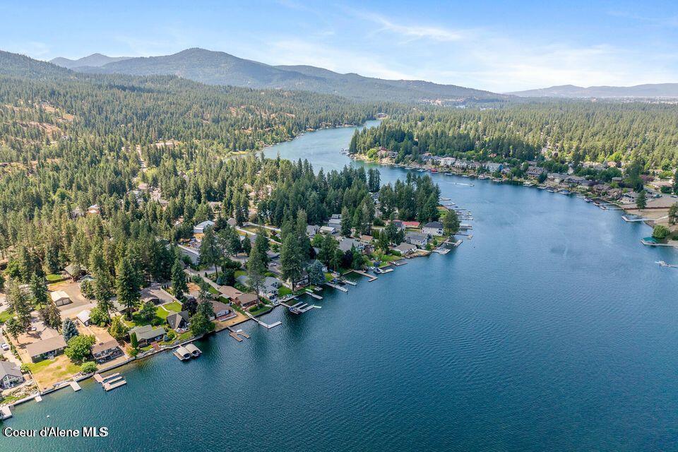 Coeur d'Alene, Idaho, 83814, United States, 4 Bedrooms Bedrooms, ,3 BathroomsBathrooms,Residential,For Sale,2012550