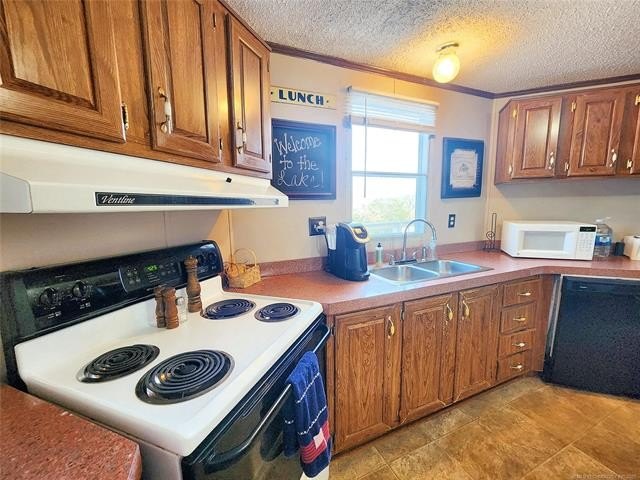 Cookson, Oklahoma, 74427, United States, 3 Bedrooms Bedrooms, ,2 BathroomsBathrooms,Residential,For Sale,2005296