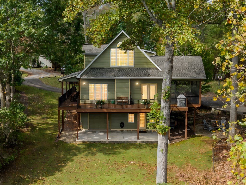 Young Harris, Georgia, 30582, United States, 4 Bedrooms Bedrooms, ,4 BathroomsBathrooms,Residential,For Sale,1979770