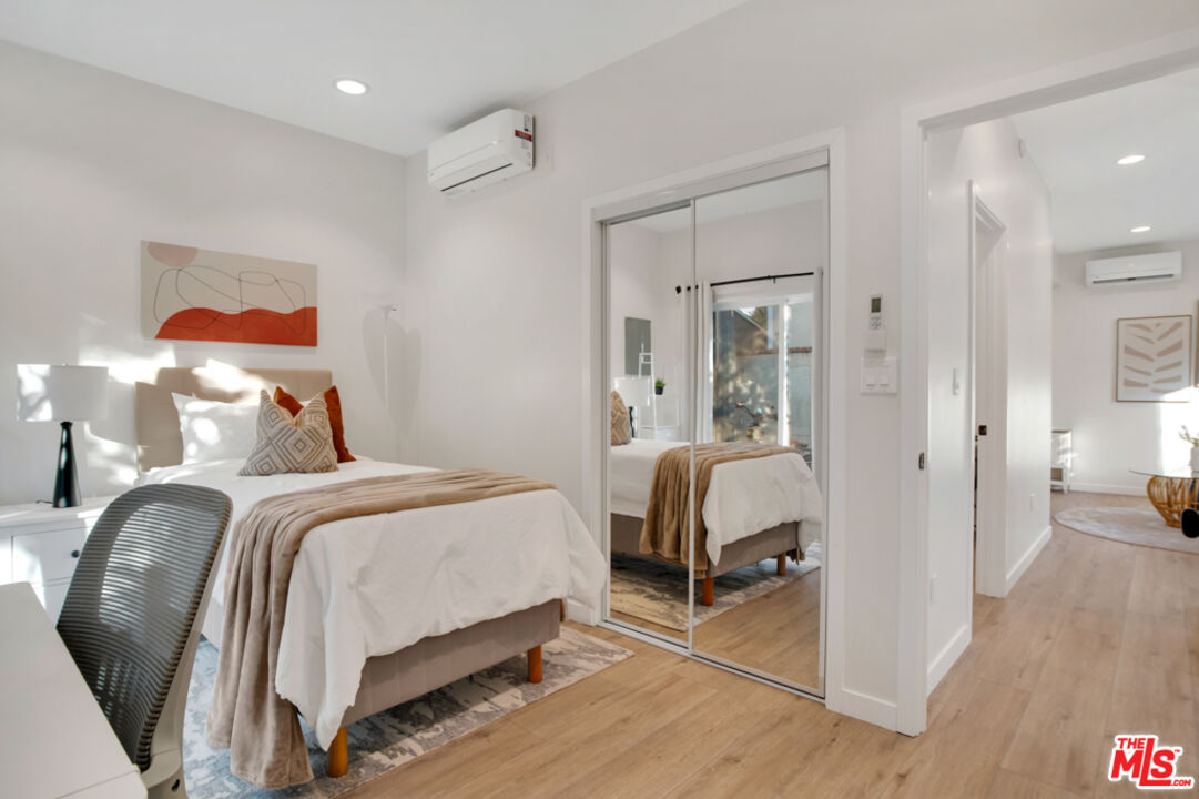 Los Angeles, California, 90025, United States, 5 Bedrooms Bedrooms, ,4 BathroomsBathrooms,Residential,For Sale,1934353