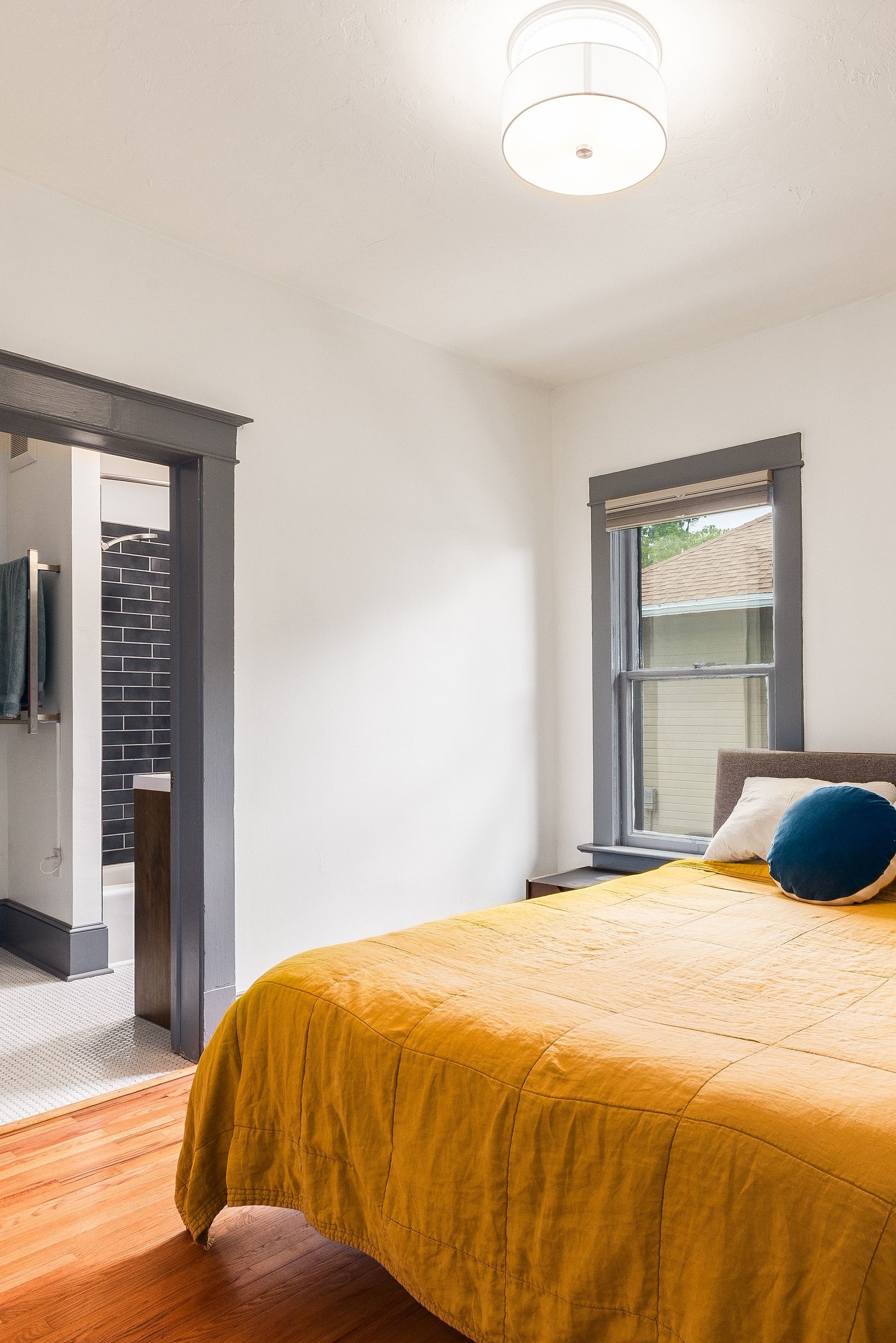  Incredibly Charming & Updated 1911 Bungalow Tree-Lined Streets - 物件實景