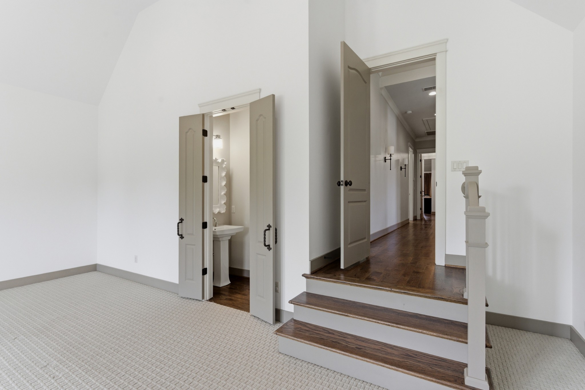  114A Lasalle Ct, Nashville, TN, 37205 - 物件實景