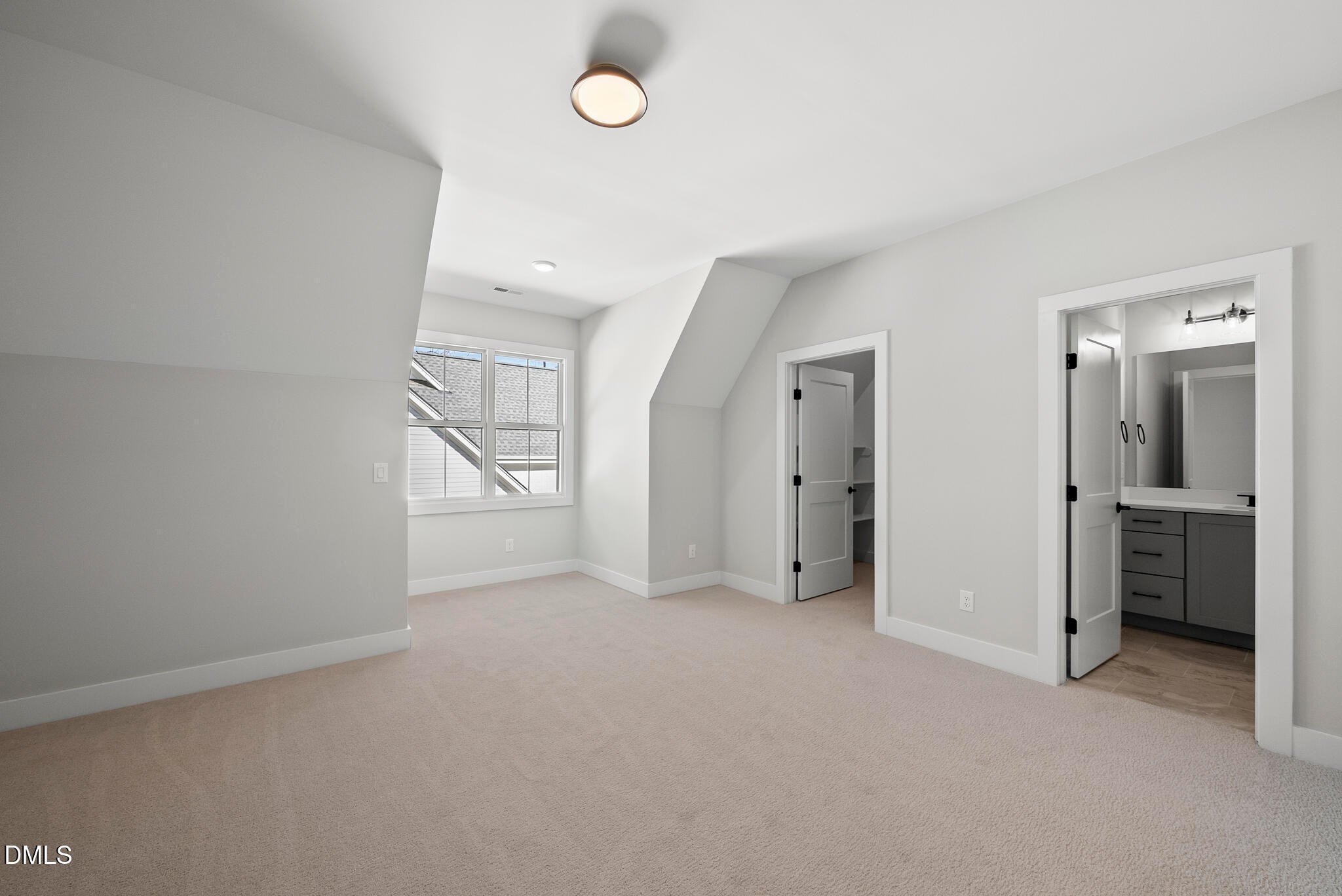 Raleigh, North Carolina, 27613, United States, 4 Bedrooms Bedrooms, ,5 BathroomsBathrooms,Residential,For Sale,1989264