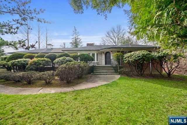 Alpine, New Jersey, 07620, United States, 3 Bedrooms Bedrooms, ,3 BathroomsBathrooms,Residential,For Sale,1960718