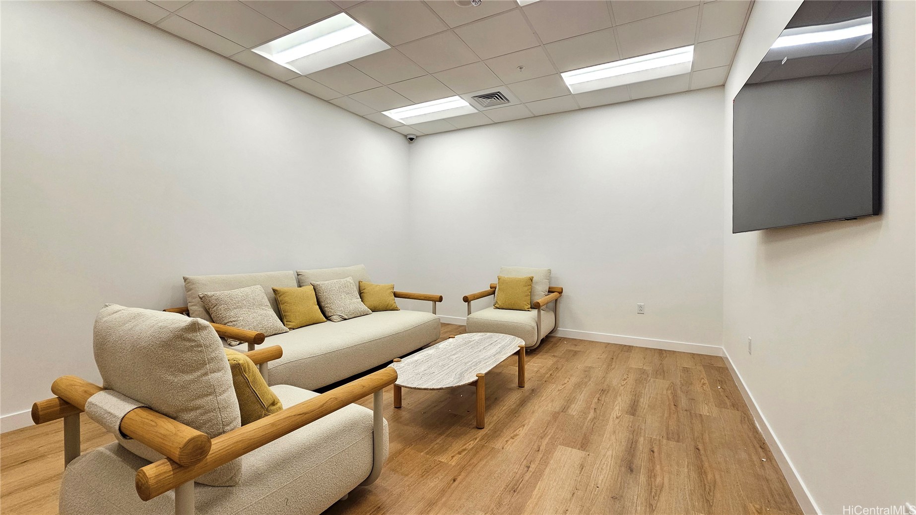 Honolulu, Hawaii, 96814, United States, ,1 BathroomBathrooms,Residential,For Sale,1989075