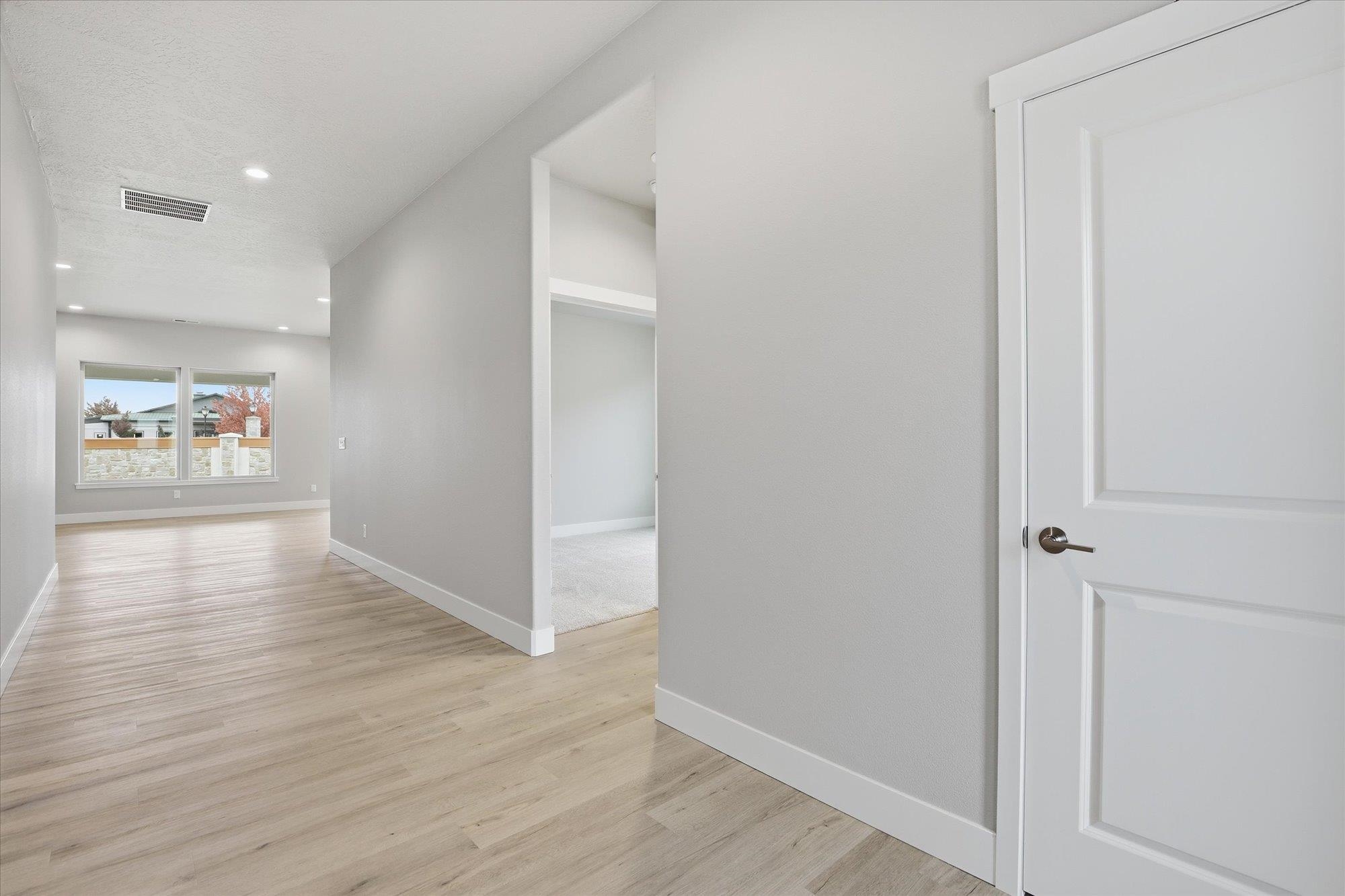 Deer Park, Washington, 99006, United States, 3 Bedrooms Bedrooms, ,2 BathroomsBathrooms,Residential,For Sale,1994775