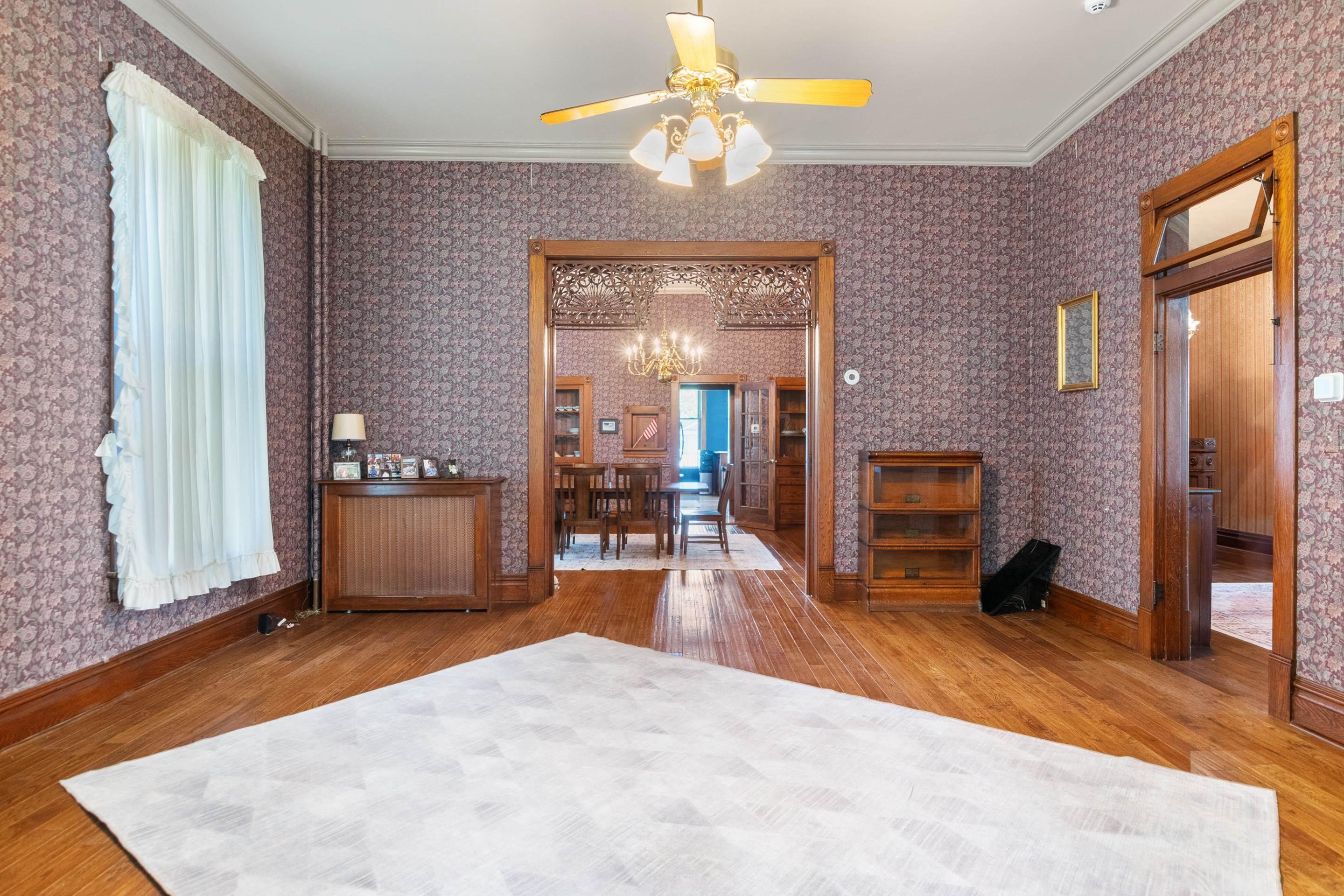 Tazewell, Virginia, 24651, United States, 6 Bedrooms Bedrooms, ,4 BathroomsBathrooms,Residential,For Sale,1905937