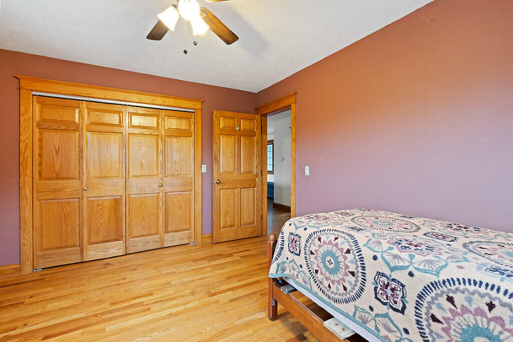 China, Maine, 04358, United States, 6 Bedrooms Bedrooms, ,3 BathroomsBathrooms,Residential,For Sale,1898689