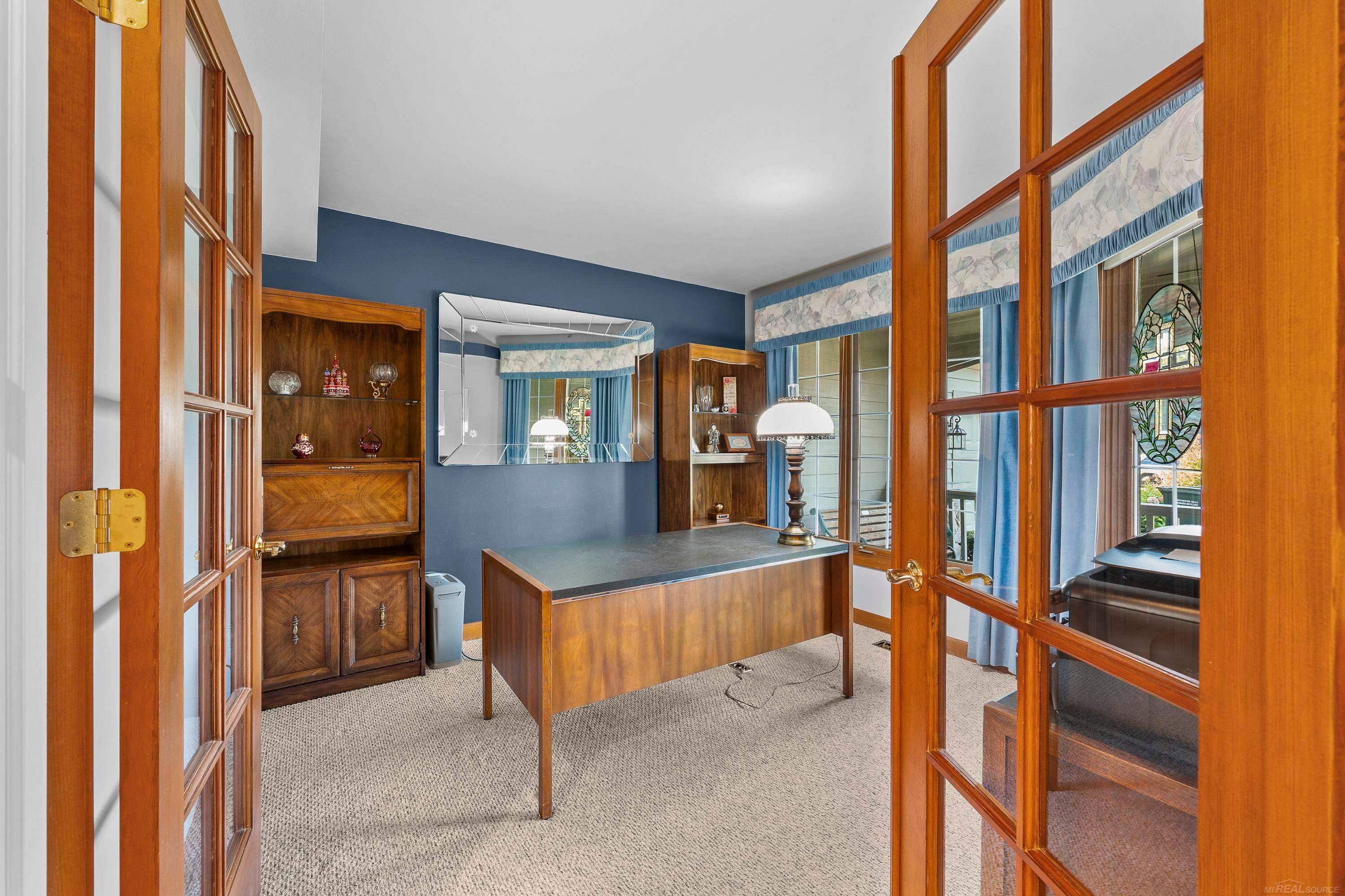 Rochester Hills, Michigan, 48307, United States, 2 Bedrooms Bedrooms, ,4 BathroomsBathrooms,Residential,For Sale,1979749