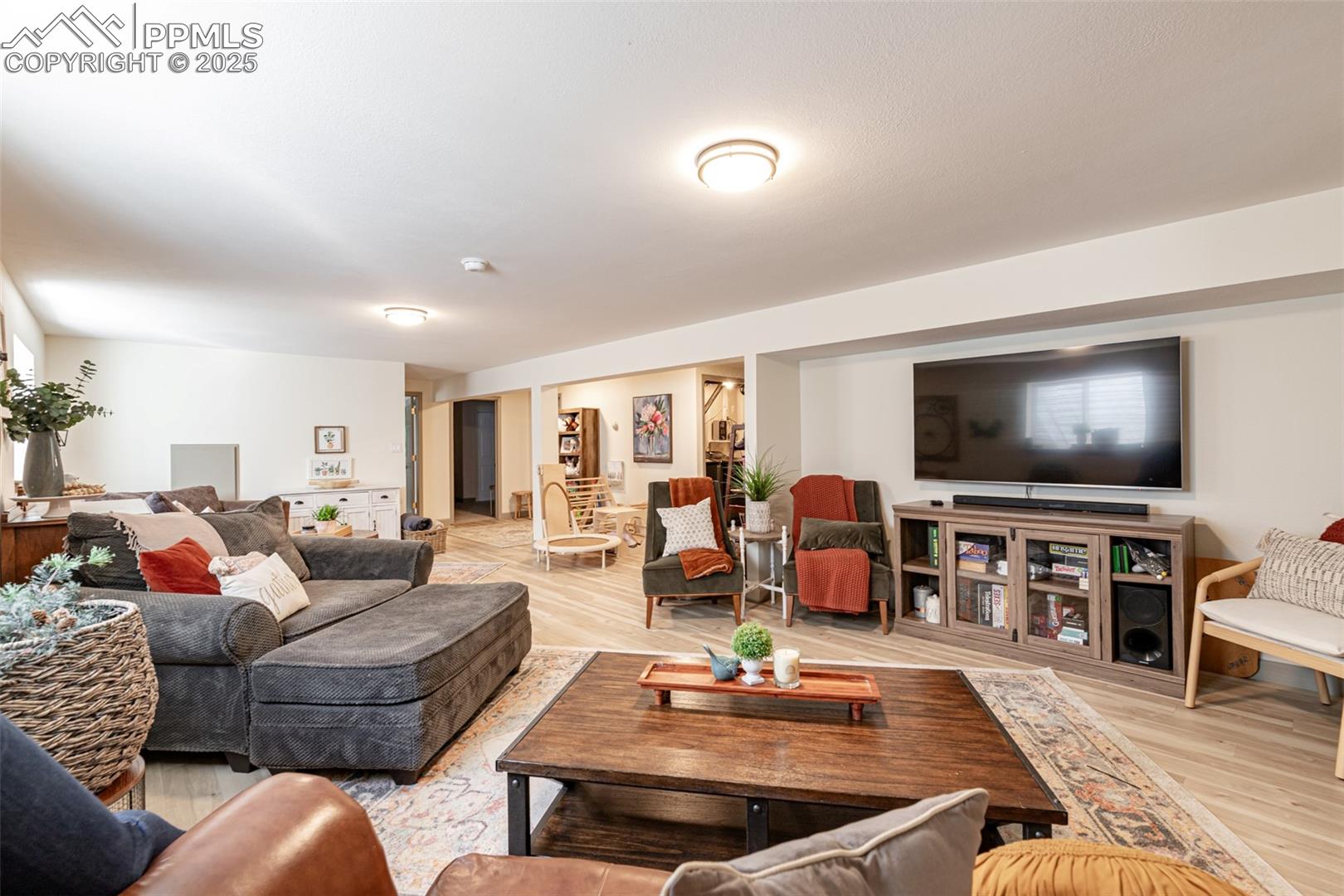 Colorado Springs, Colorado, 80925, United States, 6 Bedrooms Bedrooms, ,Residential,For Sale,1977533