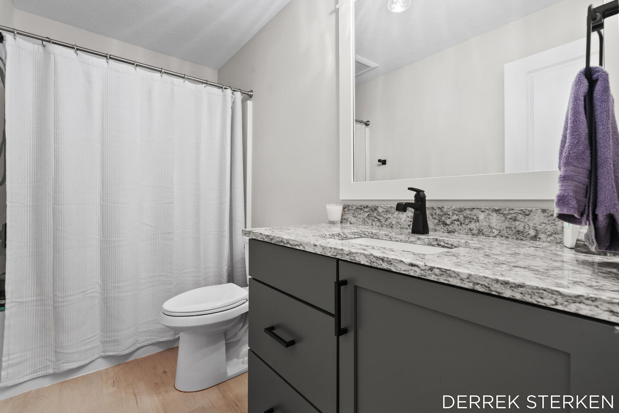 West Olive, Michigan, 49460, United States, 4 Bedrooms Bedrooms, ,4 BathroomsBathrooms,Residential,For Sale,1942271