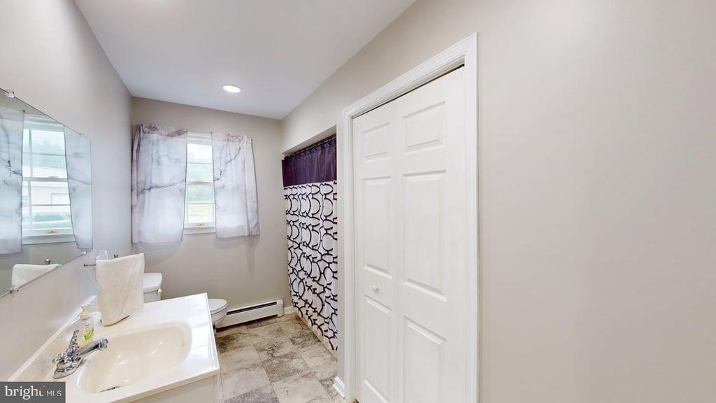 MATHIAS, West Virginia, 26812, United States, 3 Bedrooms Bedrooms, ,3 BathroomsBathrooms,Residential,For Sale,1898386