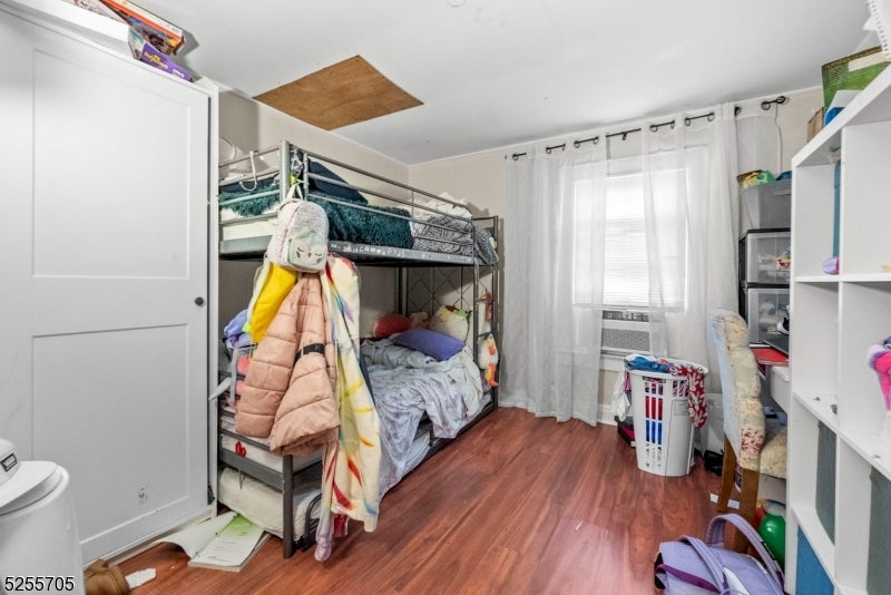 Belleville Twp., New Jersey, 07109, United States, ,2 BathroomsBathrooms,Residential,For Sale,1980231