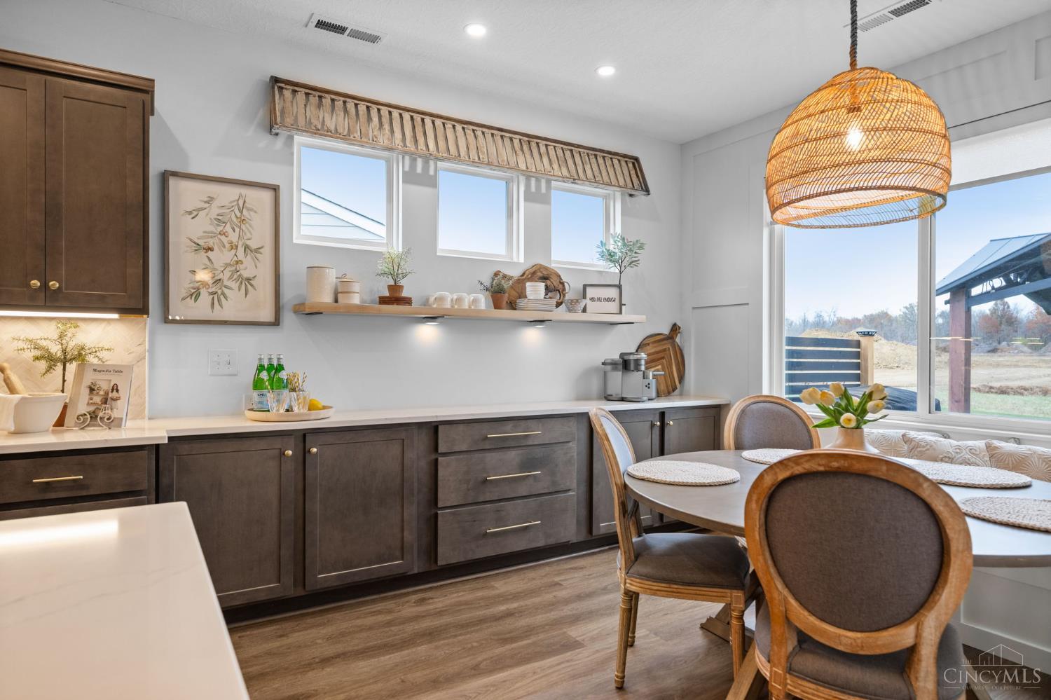 Middletown, Ohio, 45005, United States, 3 Bedrooms Bedrooms, ,2 BathroomsBathrooms,Residential,For Sale,1997212