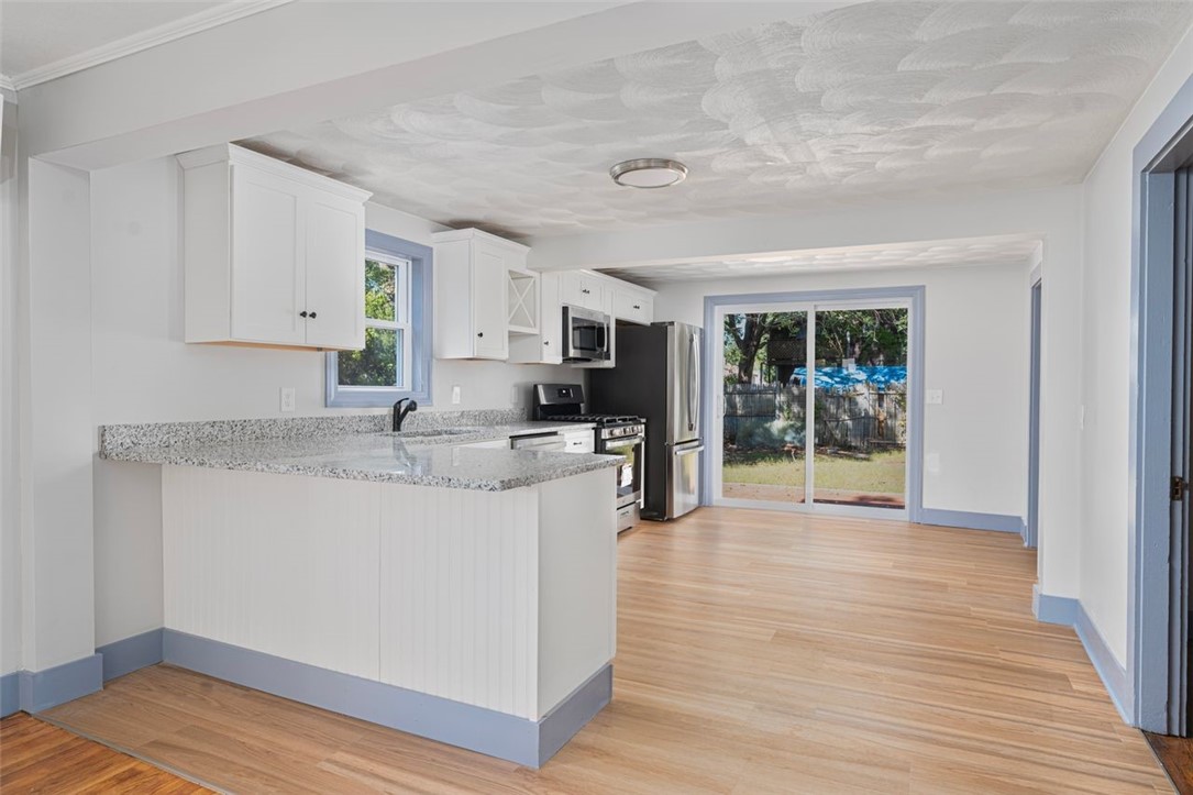 Warwick, Rhode Island, 02889, United States, 4 Bedrooms Bedrooms, ,2 BathroomsBathrooms,Residential,For Sale,1988287