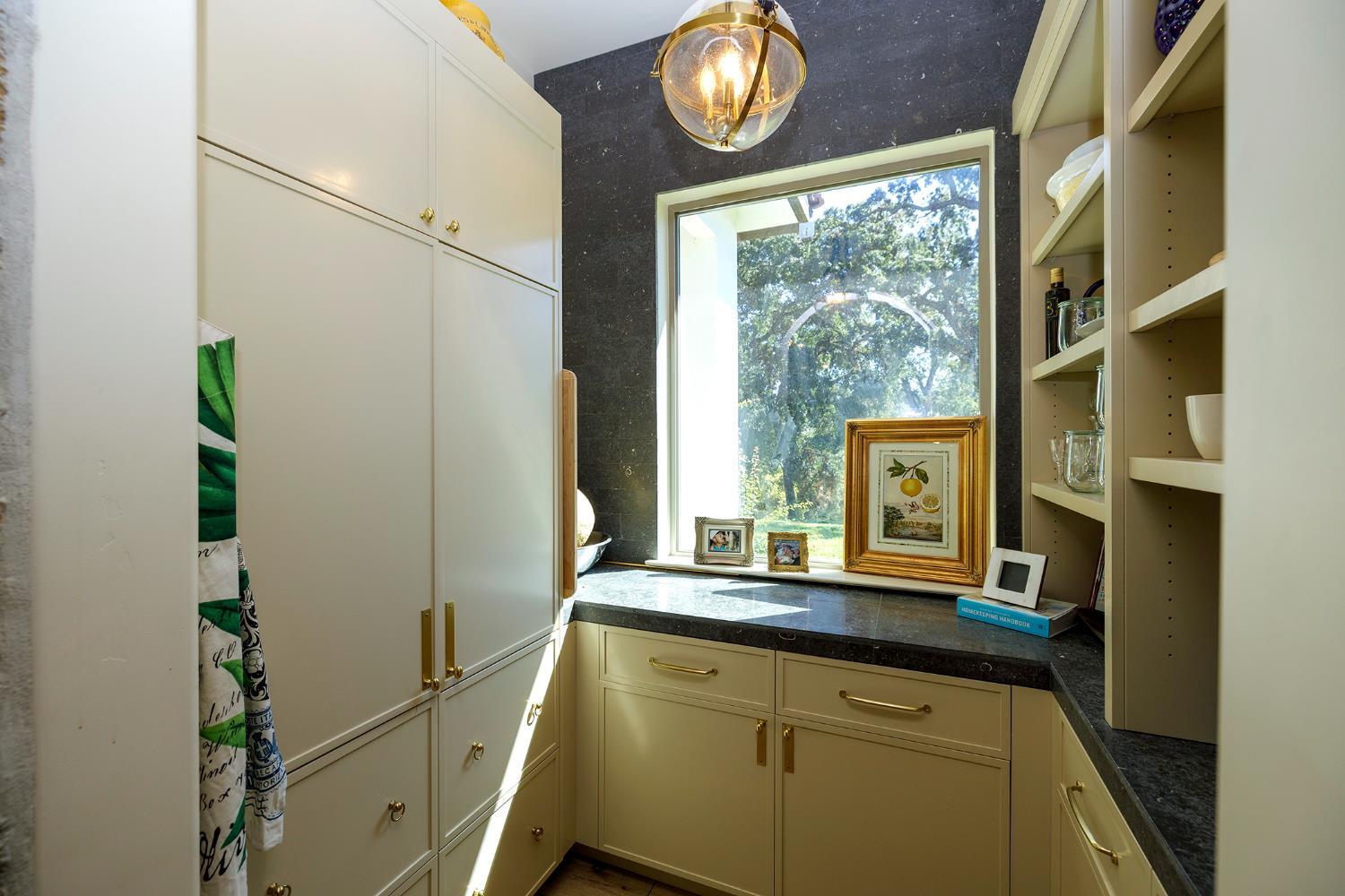 Modesto, California, 95357, United States, 4 Bedrooms Bedrooms, ,4 BathroomsBathrooms,Residential,For Sale,1976586