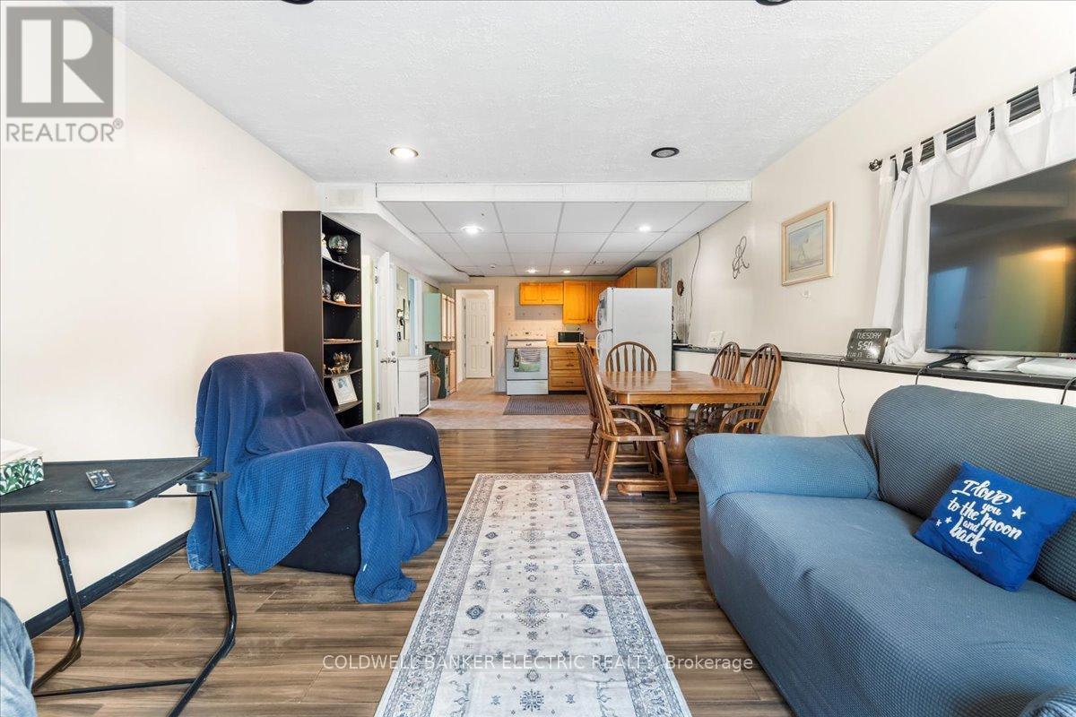 PRINCE EDWARD COUNTY (AMELIASBURG WARD), Ontario, K0K 1A0, CA, 5 Bedrooms Bedrooms, ,2 BathroomsBathrooms,Residential,For Sale,1867641