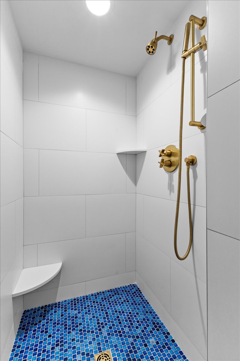 Bernardsville, New Jersey, 07924, United States, 5 Bedrooms Bedrooms, ,6 BathroomsBathrooms,Residential,For Sale,1981424