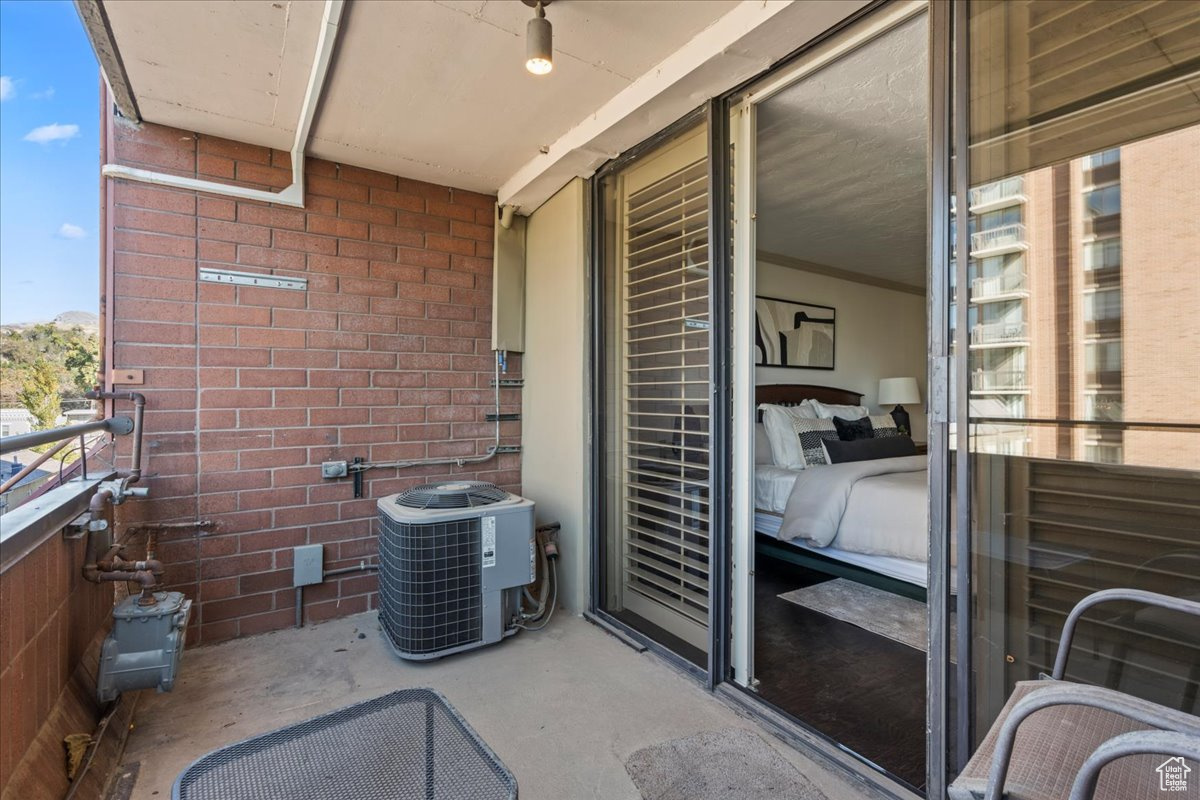 Salt Lake City, Utah, 84103, United States, 2 Bedrooms Bedrooms, ,1 BathroomBathrooms,Residential,For Sale,1988217