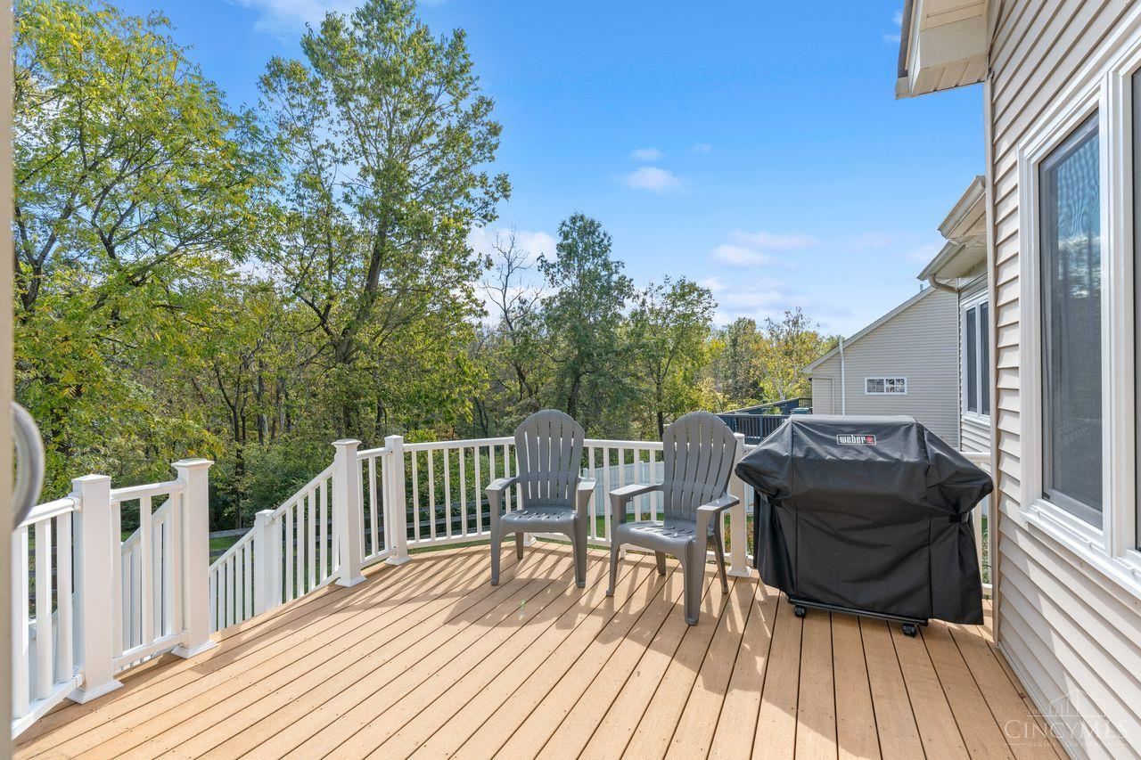 Hamilton Twp, Ohio, 45039, United States, 5 Bedrooms Bedrooms, ,4 BathroomsBathrooms,Residential,For Sale,1989607