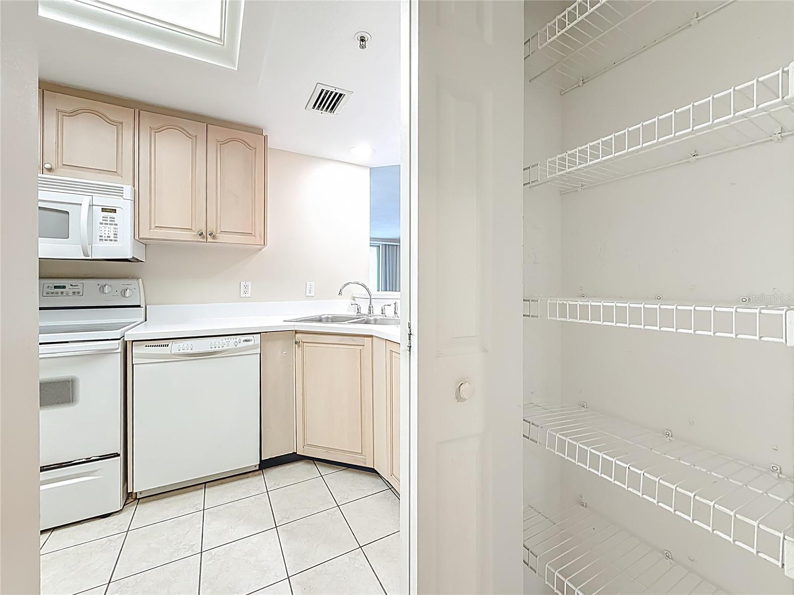 Madeira Beach, Florida, 33708, United States, 2 Bedrooms Bedrooms, ,2 BathroomsBathrooms,Residential,For Sale,1985682