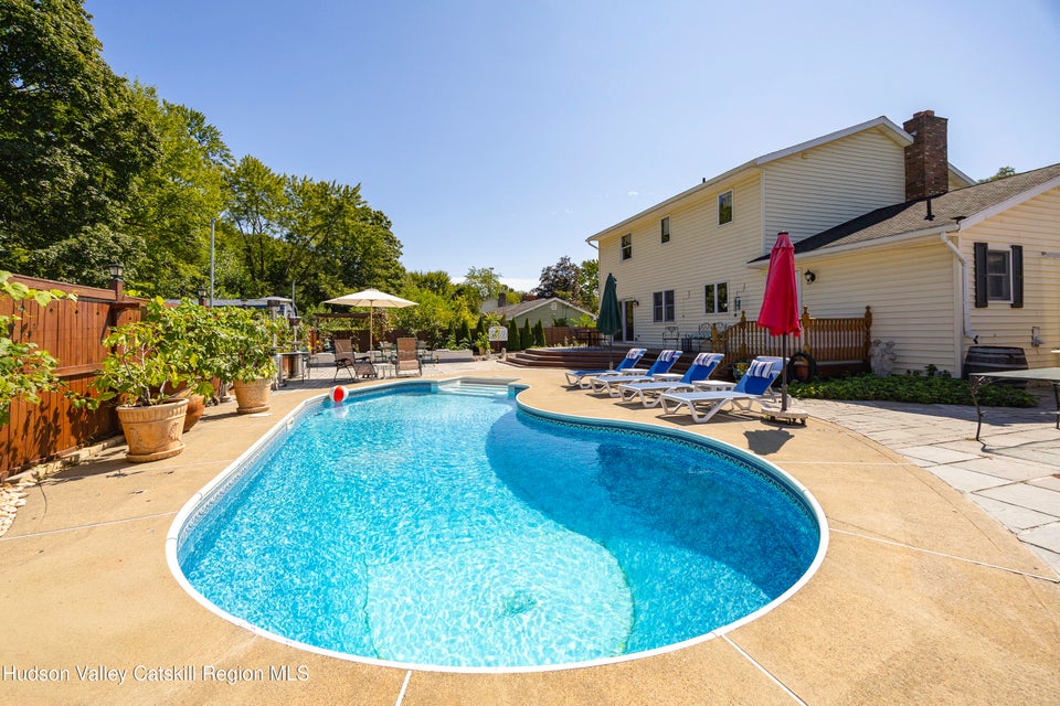 Saugerties, New York, 12477, United States, 3 Bedrooms Bedrooms, ,3 BathroomsBathrooms,Residential,For Sale,1974186