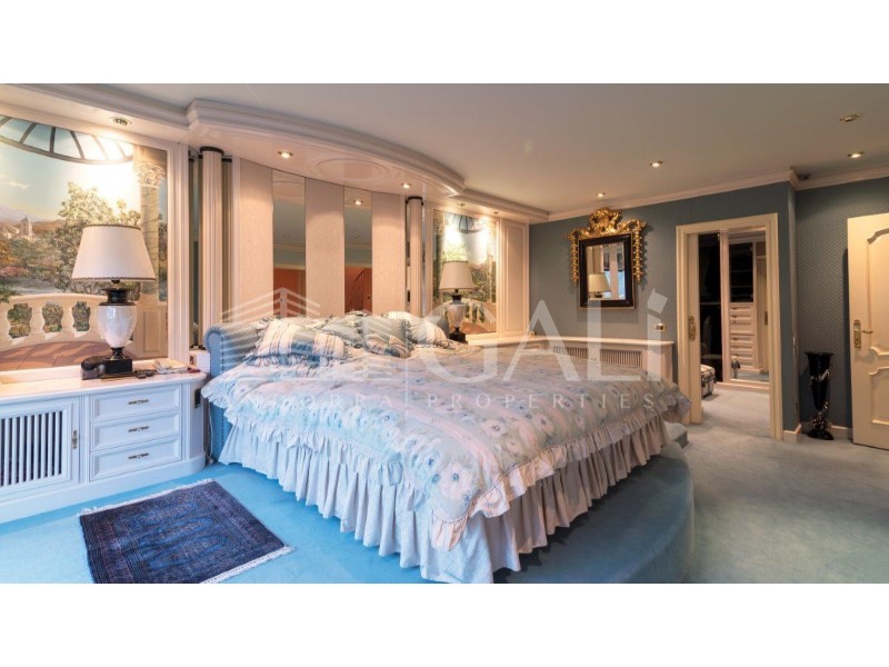 Andorra la Vella, Andorra, AD, 5 Bedrooms Bedrooms, ,4 BathroomsBathrooms,Residential,For Sale,1627592