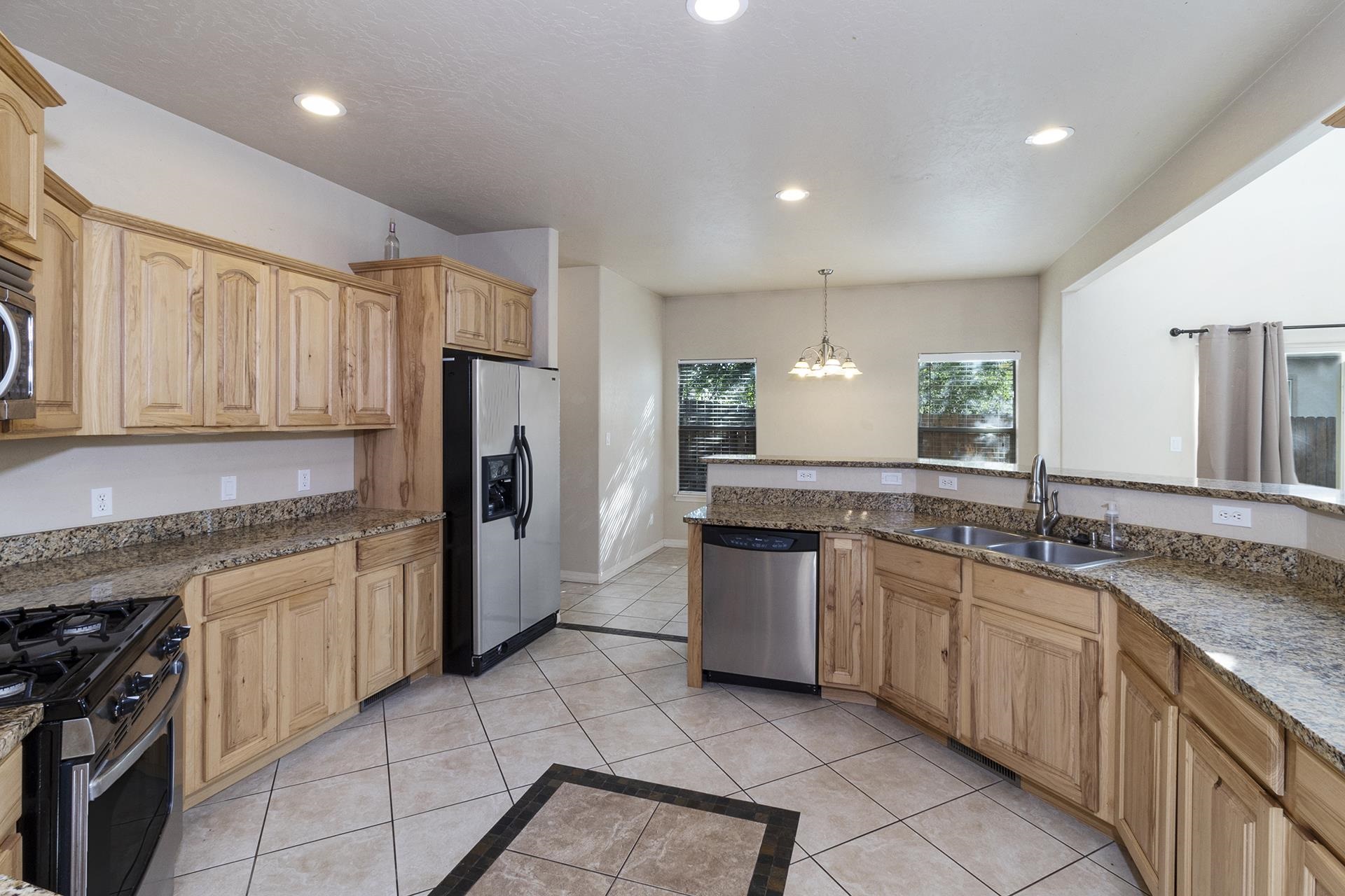 Fruita, Colorado, 81521, United States, 5 Bedrooms Bedrooms, ,3 BathroomsBathrooms,Residential,For Sale,1982065