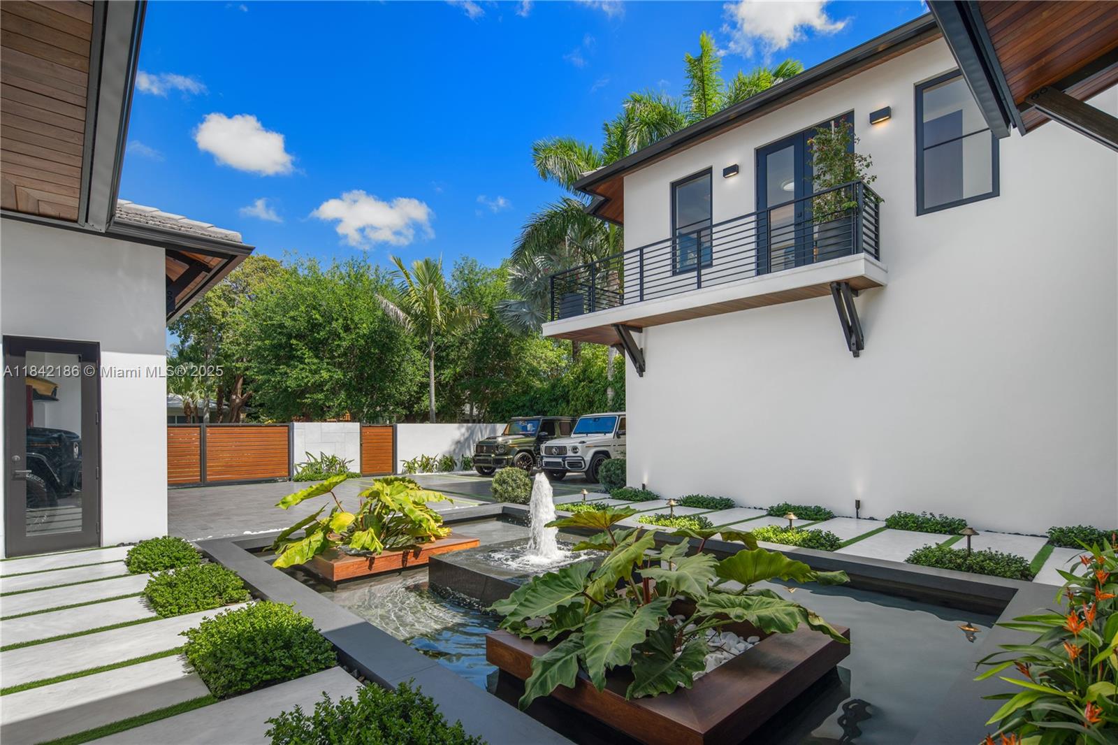 Miami, Florida, 33137, United States, 6 Bedrooms Bedrooms, ,7 BathroomsBathrooms,Residential,For Sale,1903270