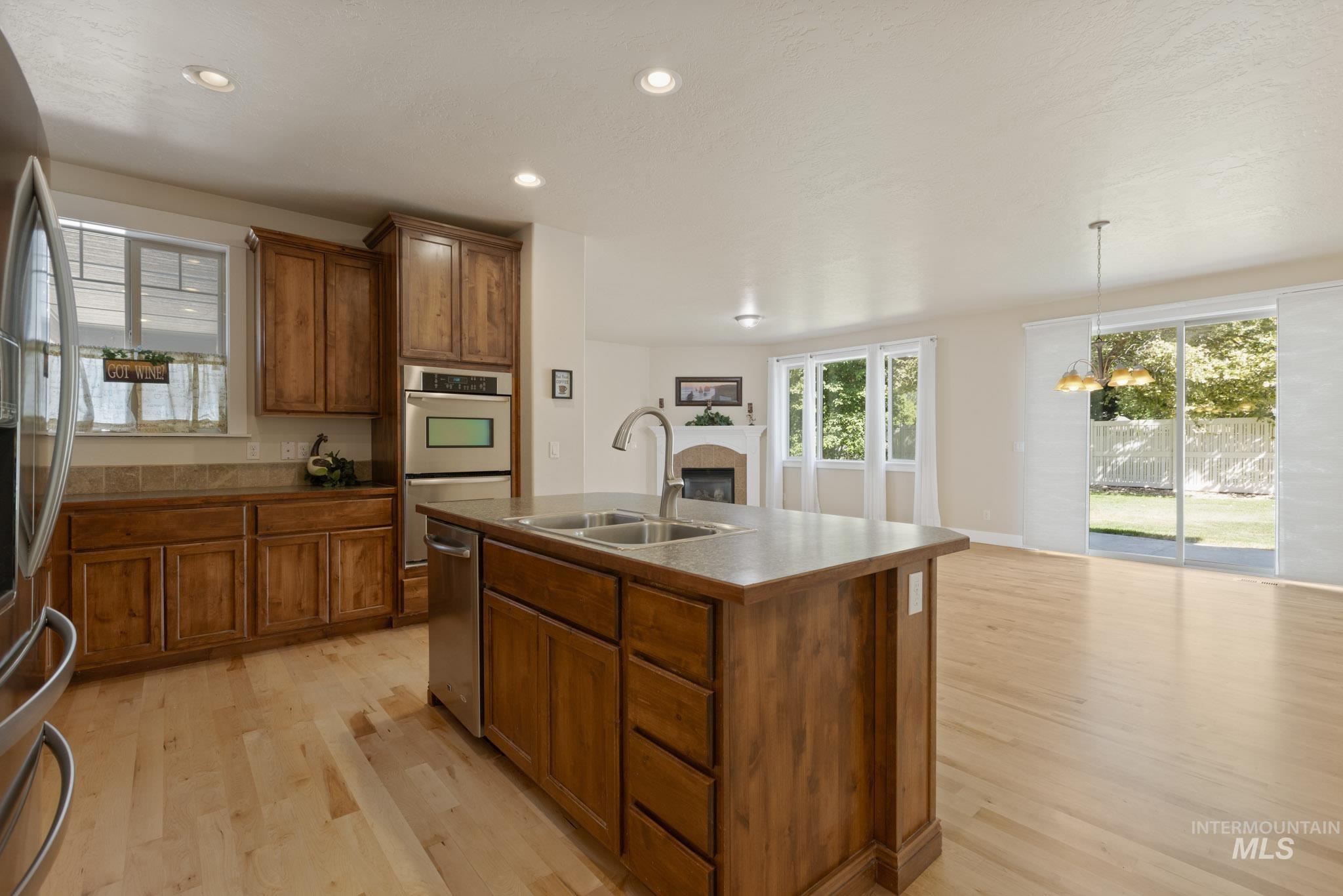 Meridian, Idaho, 83646, United States, 3 Bedrooms Bedrooms, ,Residential,For Sale,1926197